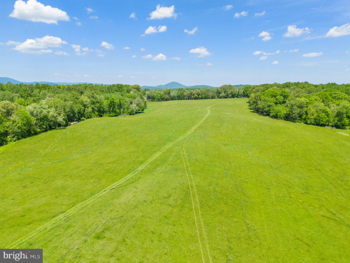 HAWTHORNE FARM ROAD