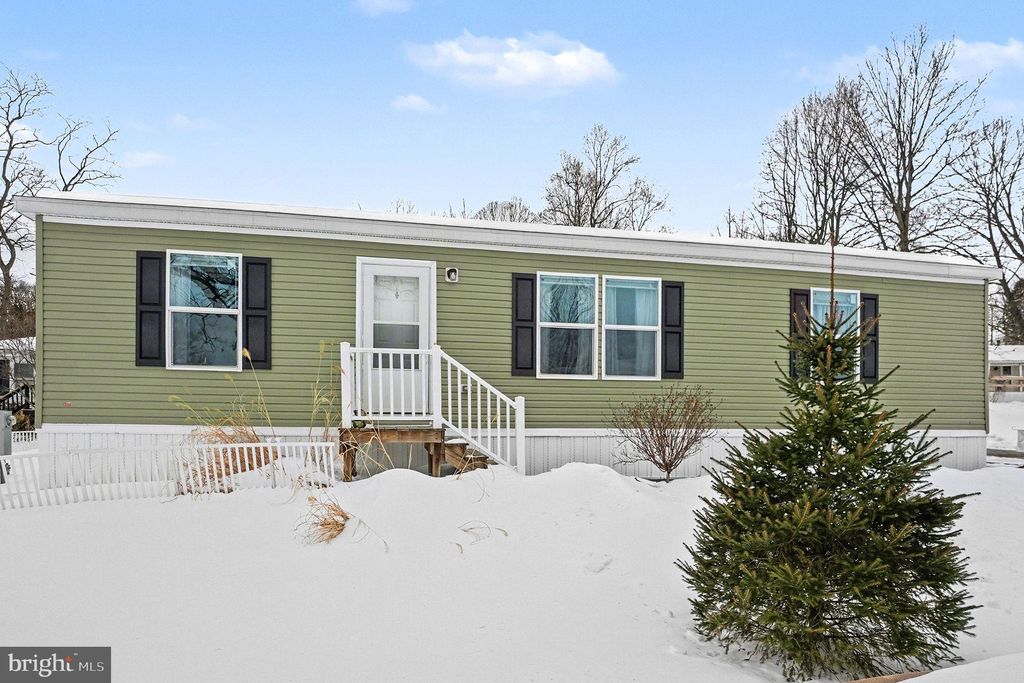 Photo of 84 Mansfield Drive, MACUNGIE, PA 18062 (MLS # PABK2067686)