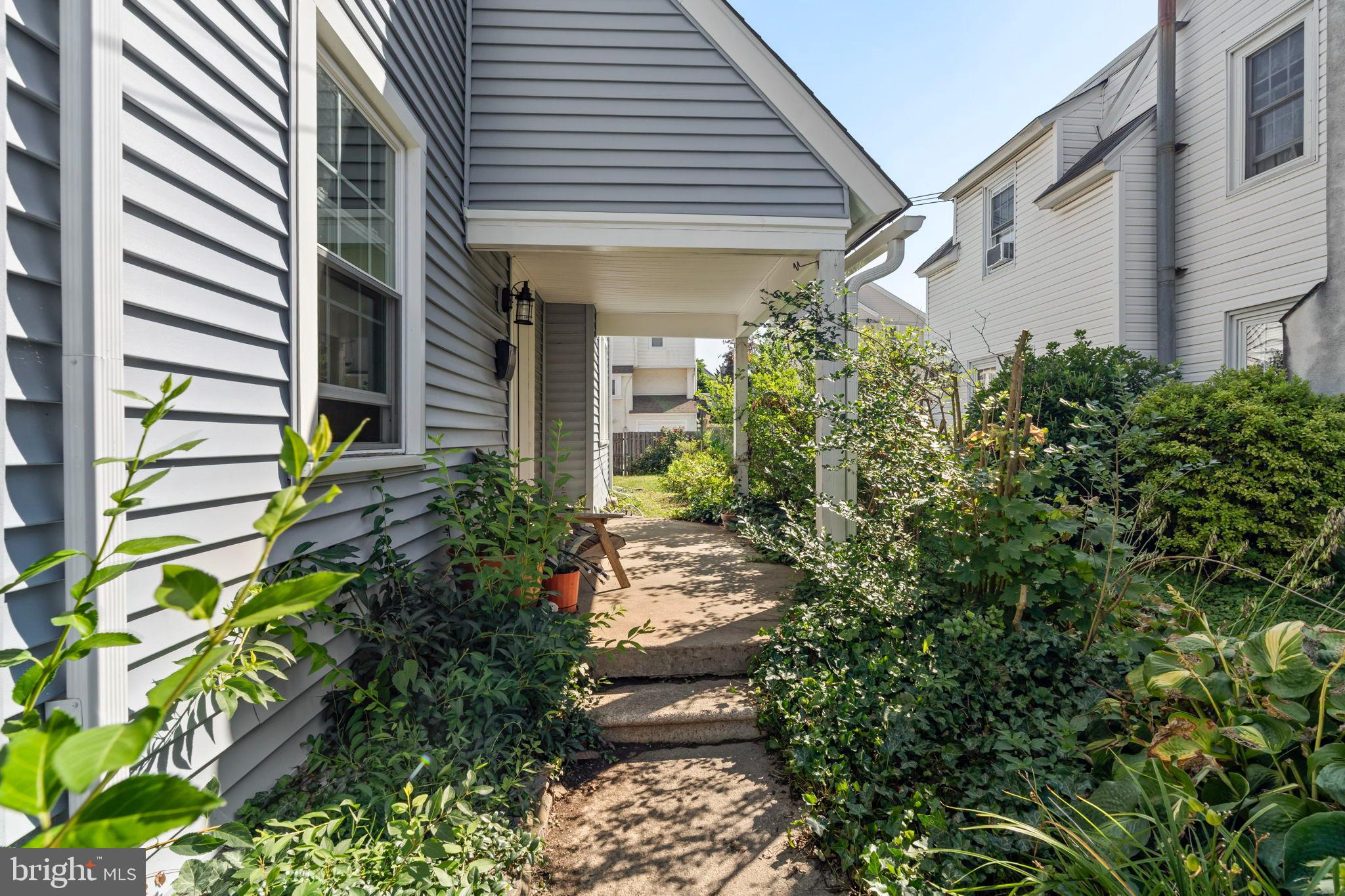 OVERBROOK HILLS - Residential Lease