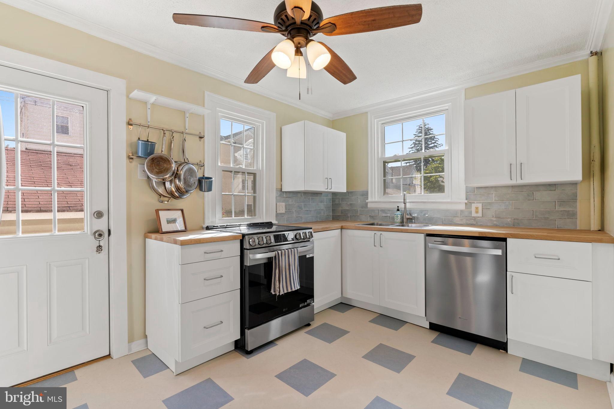 OVERBROOK HILLS - Residential Lease