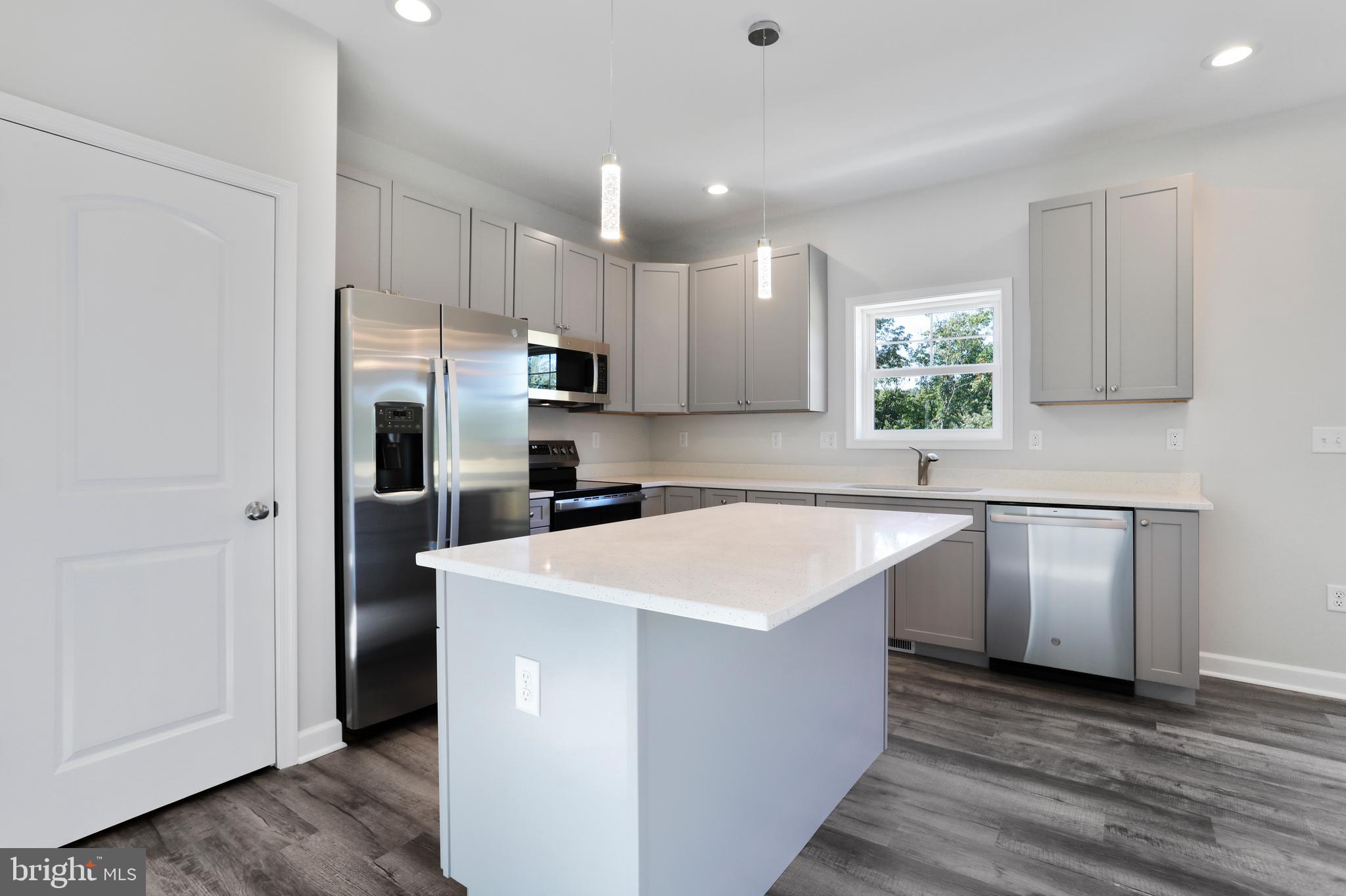 CAREFREE ACRES - Residential