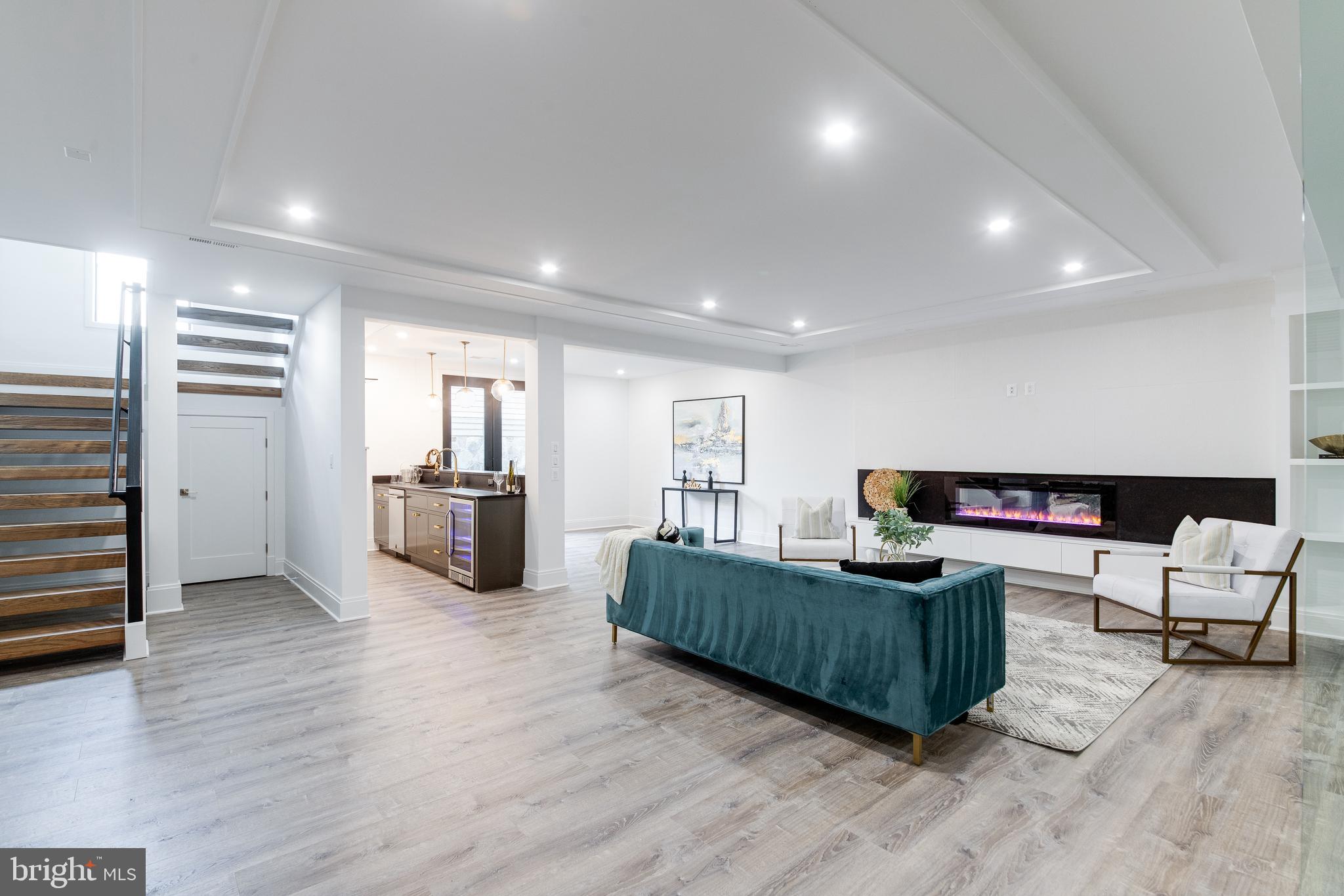 ARLINGWOOD - Residential