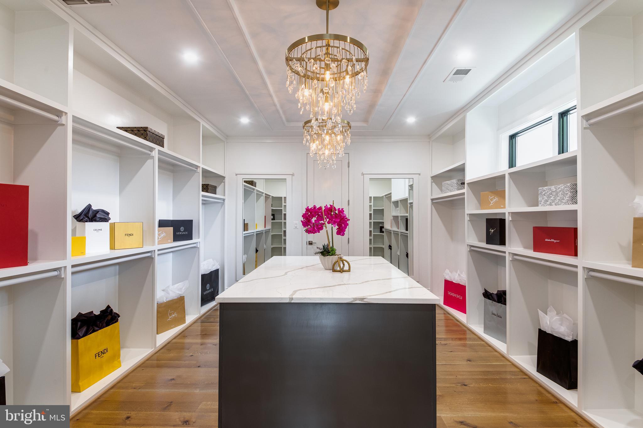 ARLINGWOOD - Residential