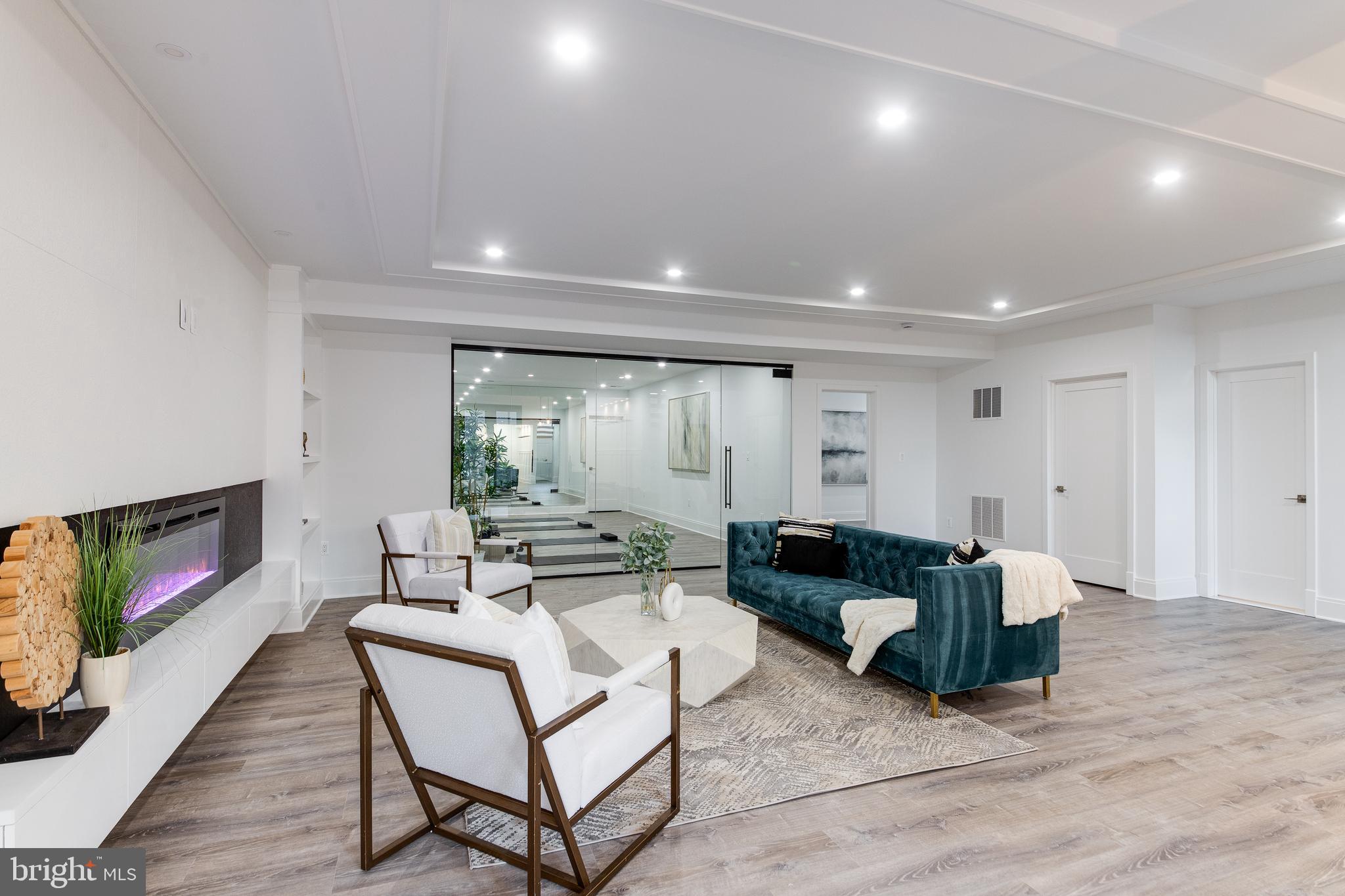 ARLINGWOOD - Residential