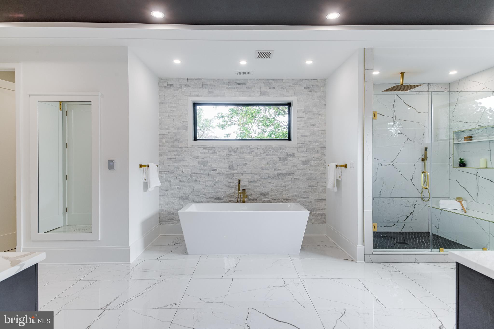 ARLINGWOOD - Residential