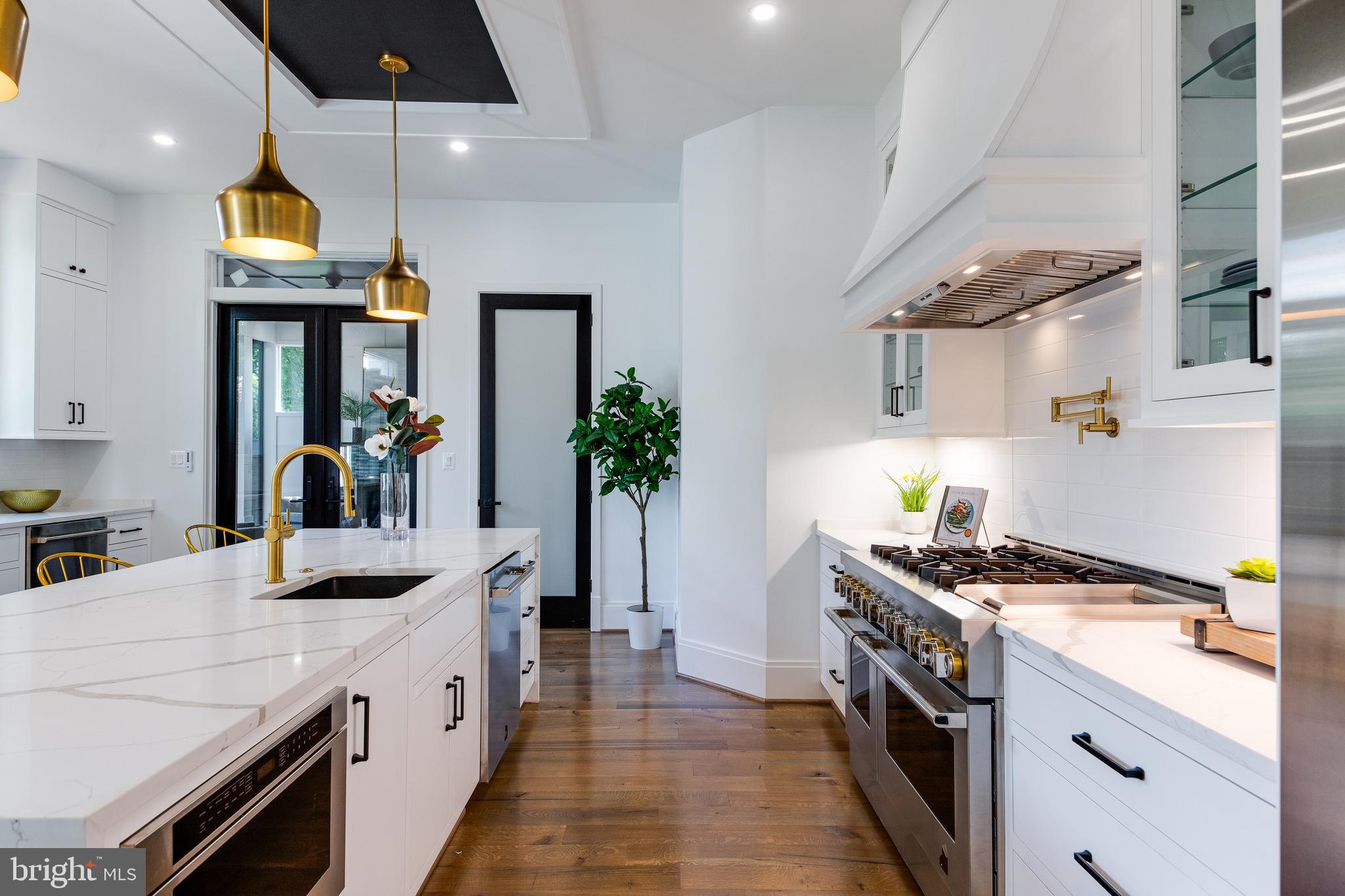 ARLINGWOOD - Residential