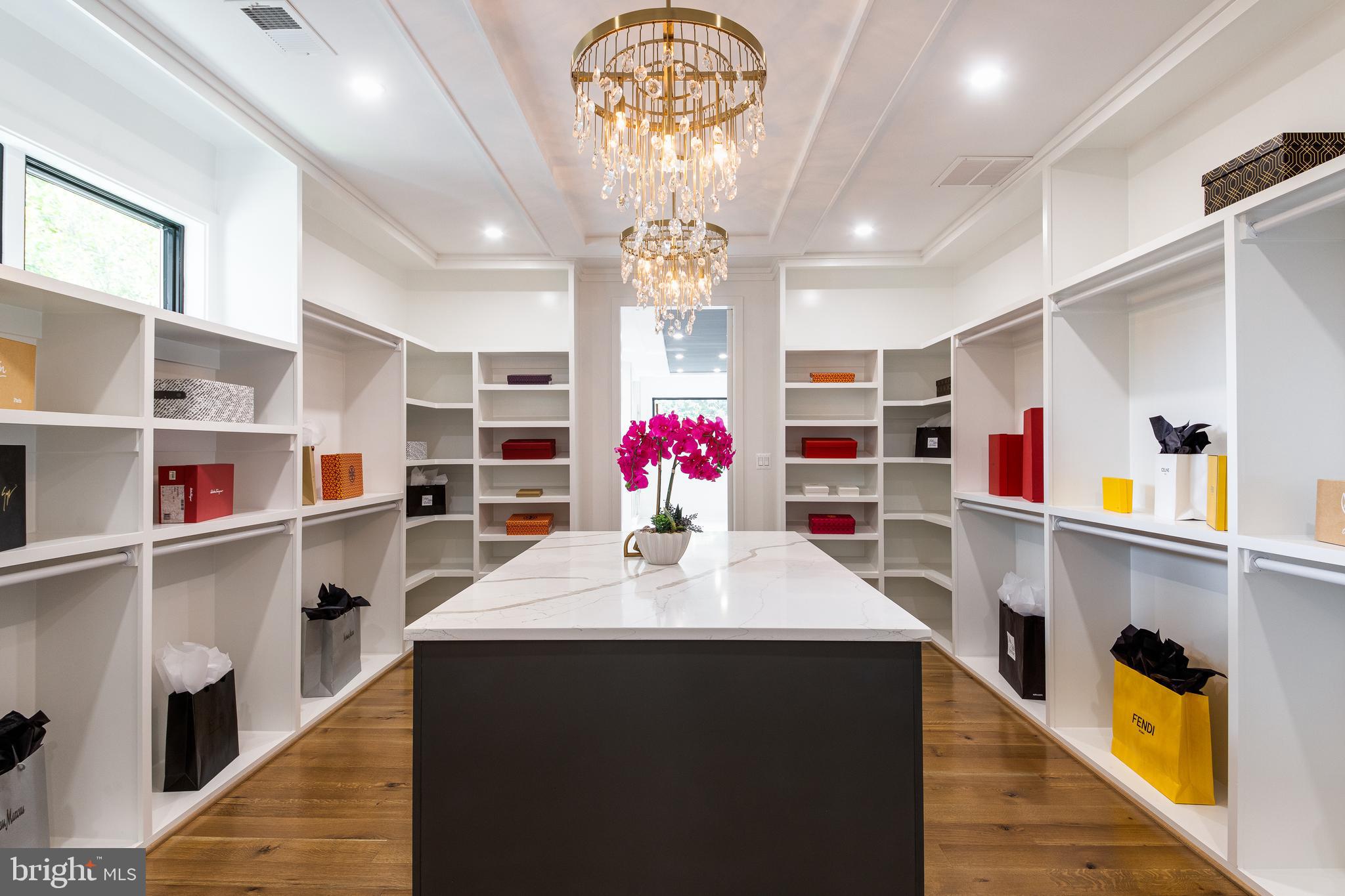 ARLINGWOOD - Residential