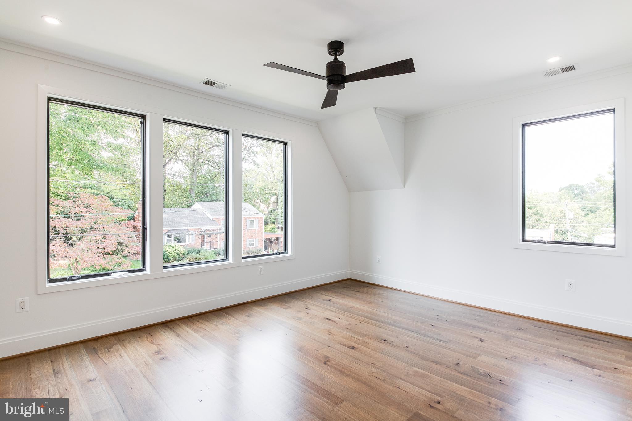 ARLINGWOOD - Residential