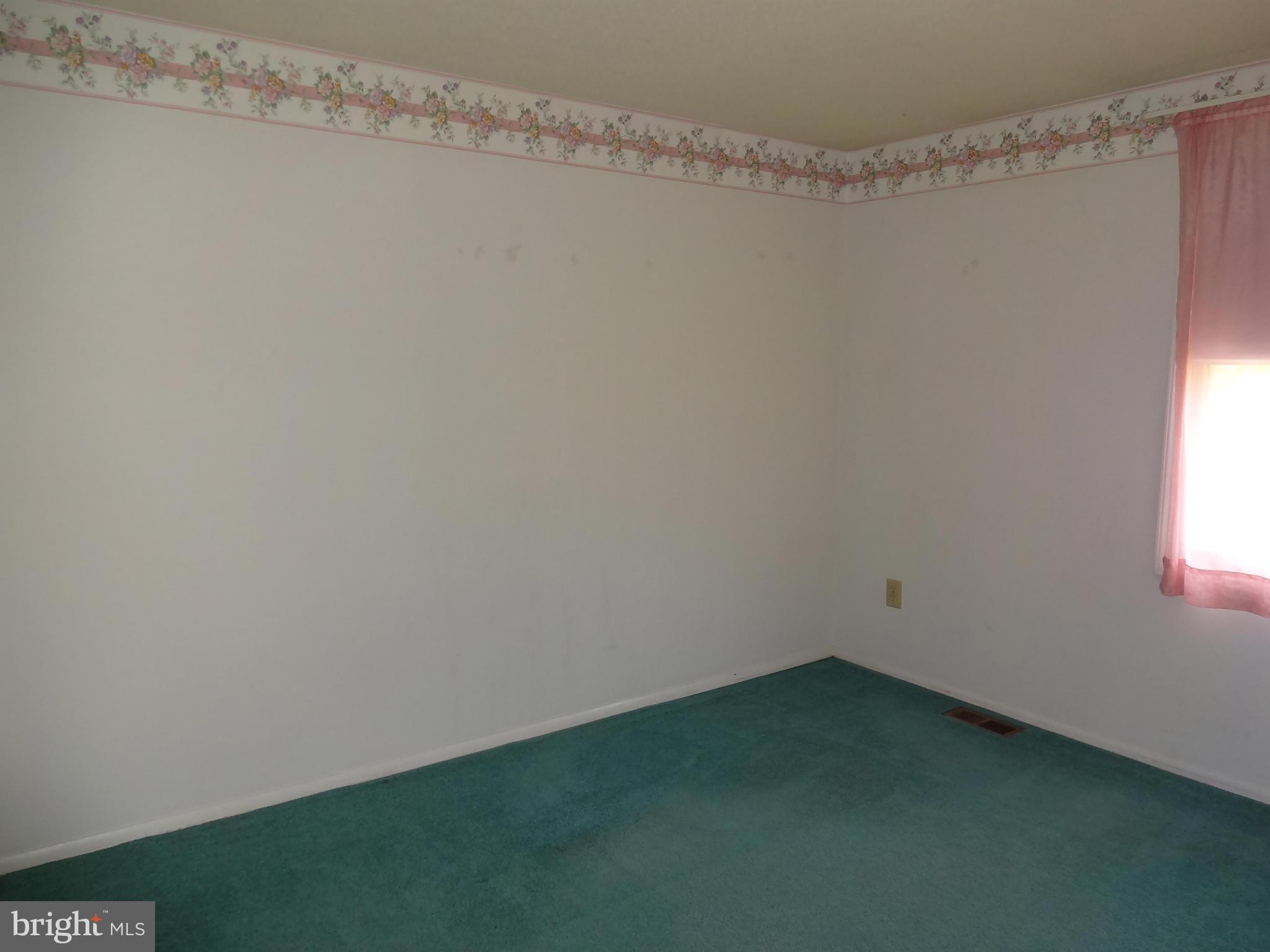 D EVEREUX WEST - Residential