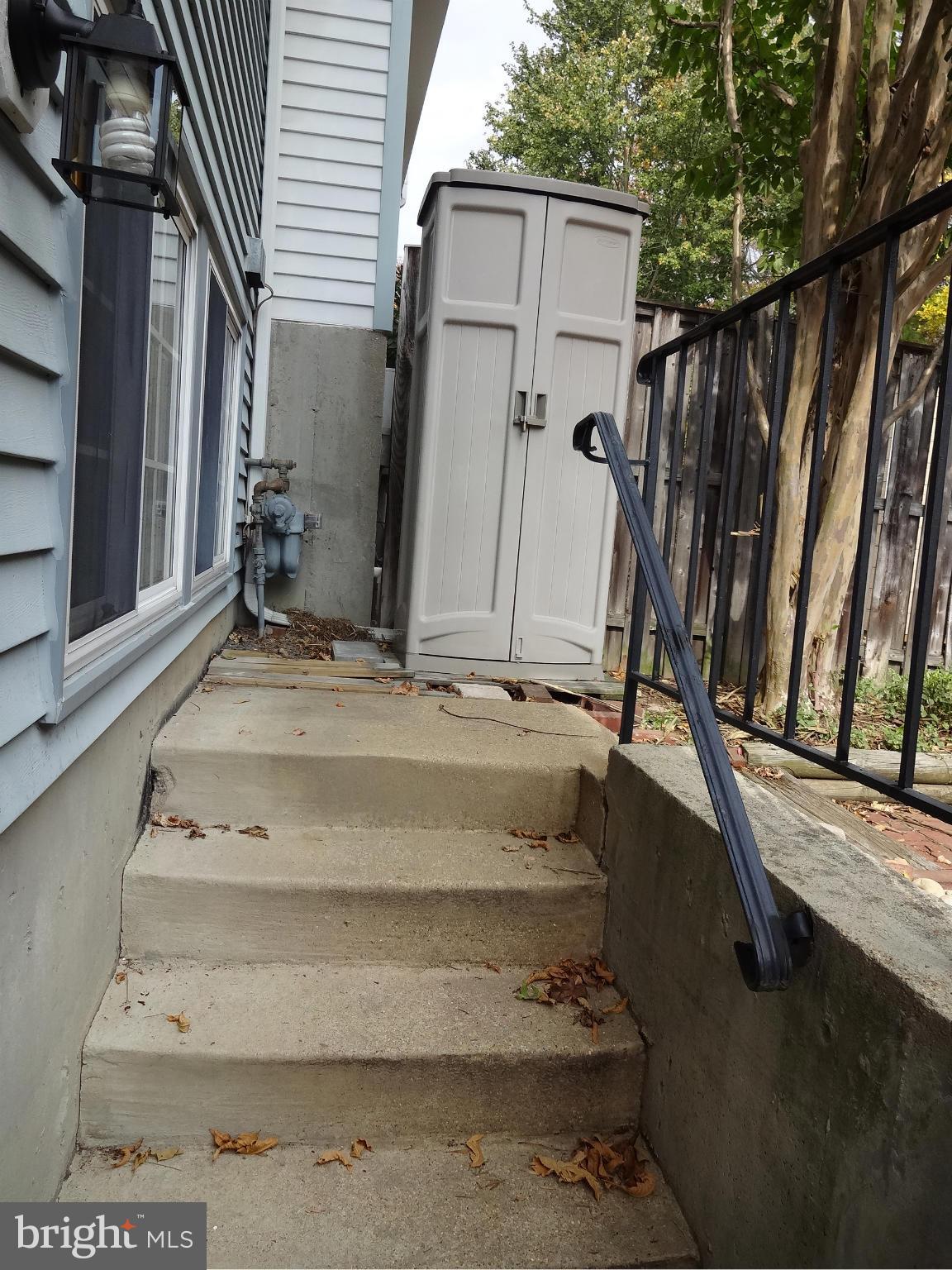 D EVEREUX WEST - Residential