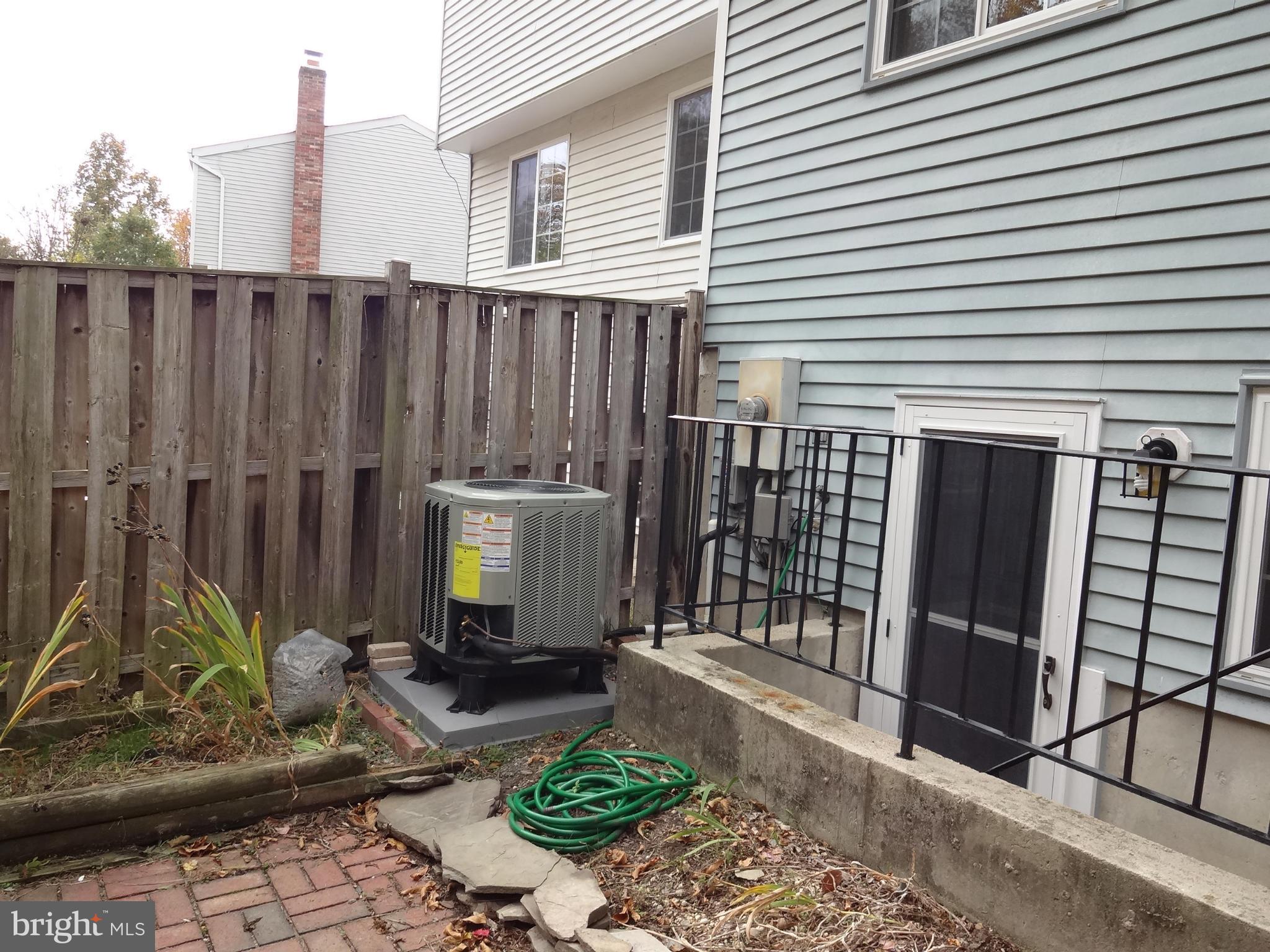 D EVEREUX WEST - Residential