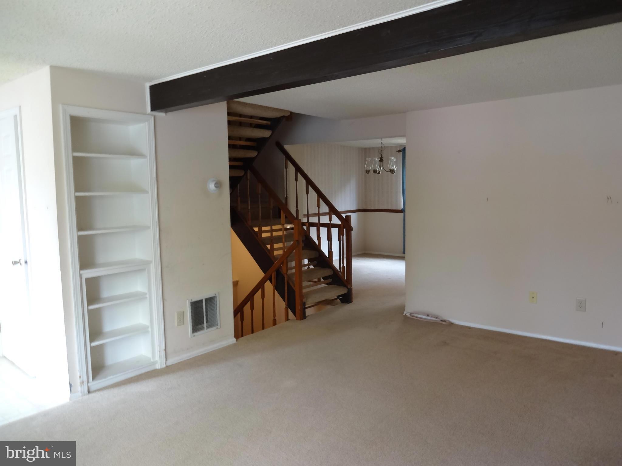 D EVEREUX WEST - Residential