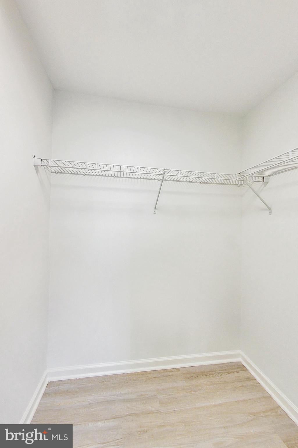 RIVERSTONE - Residential Lease