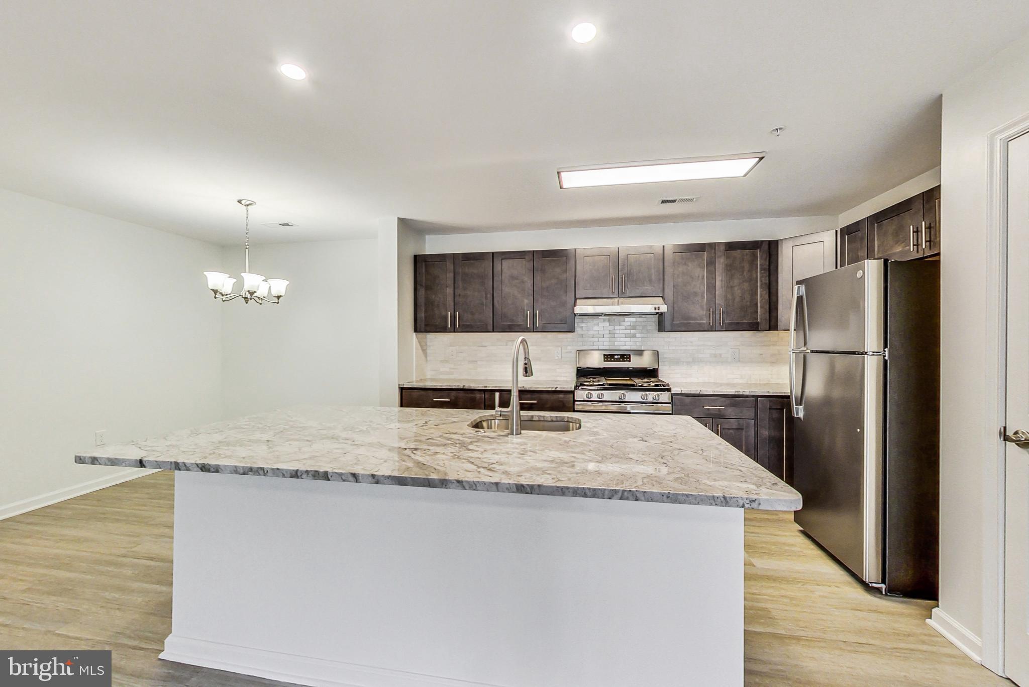 RIVERSTONE - Residential Lease