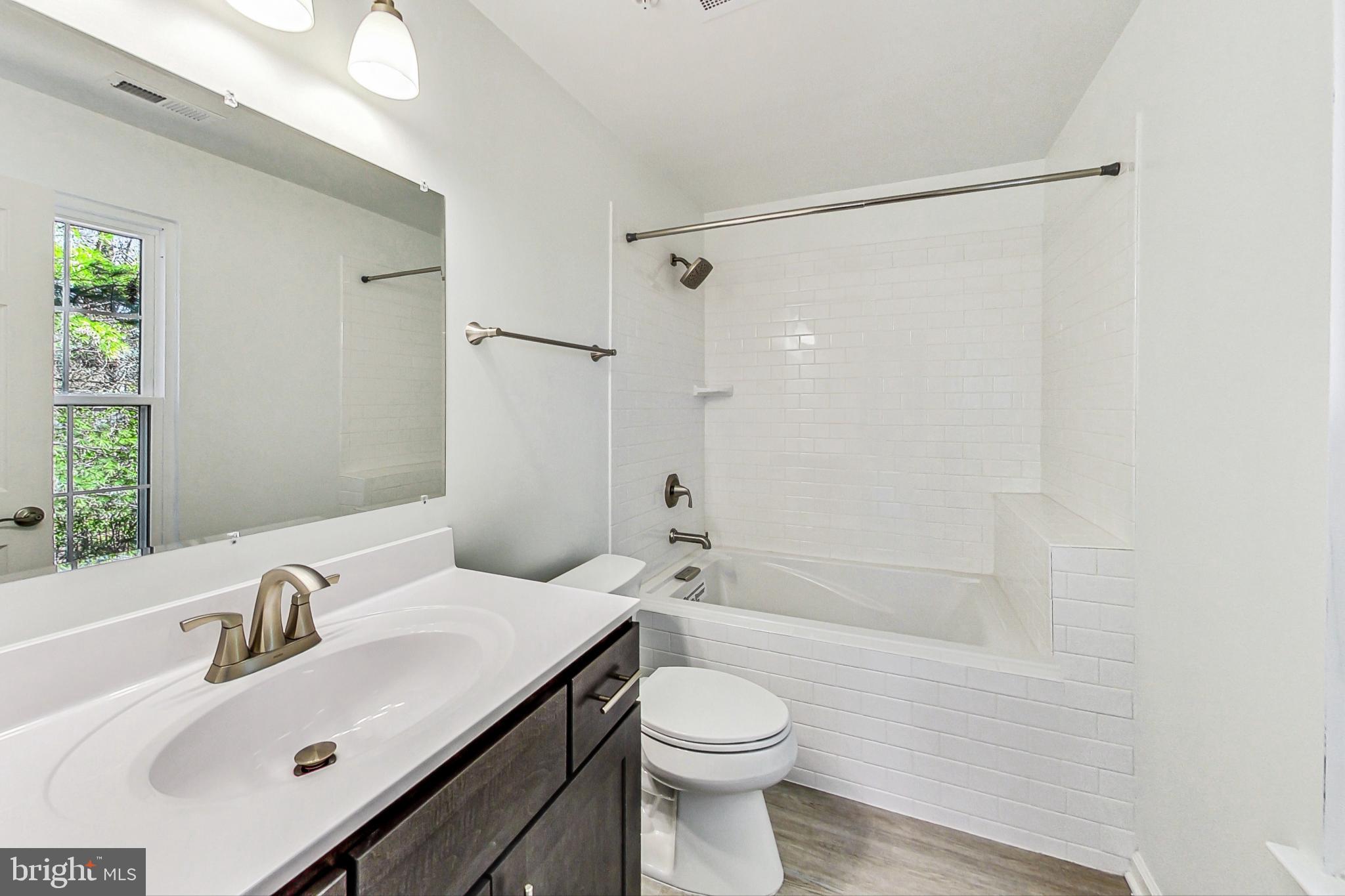 RIVERSTONE - Residential Lease