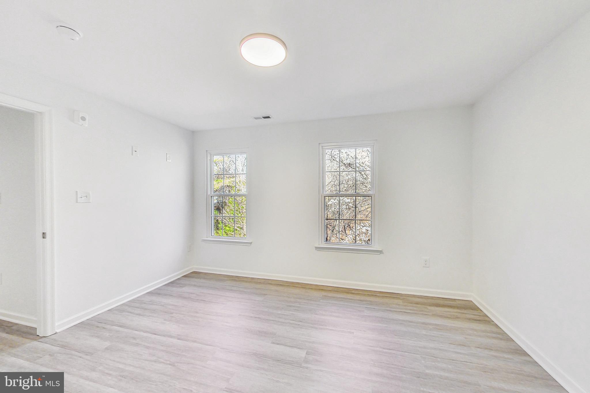 RIVERSTONE - Residential Lease