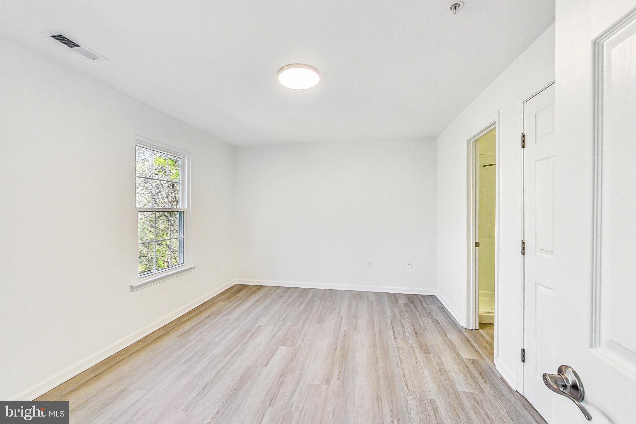 RIVERSTONE - Residential Lease