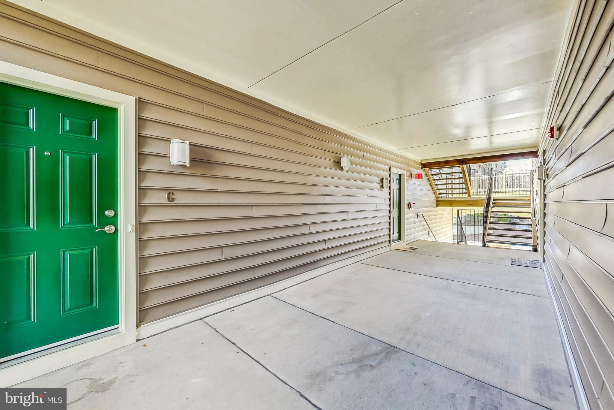 RIVERSTONE - Residential Lease