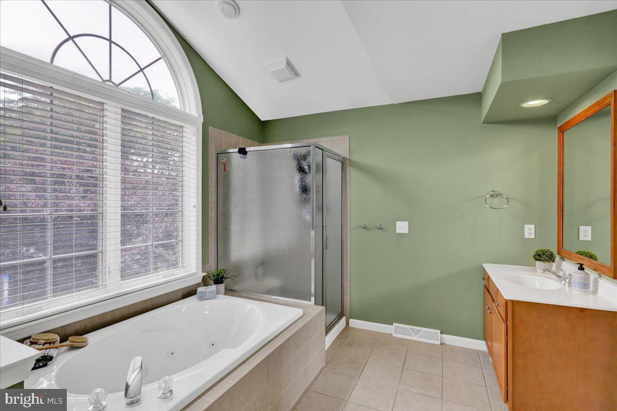 HUNTERS RIDGE - Residential