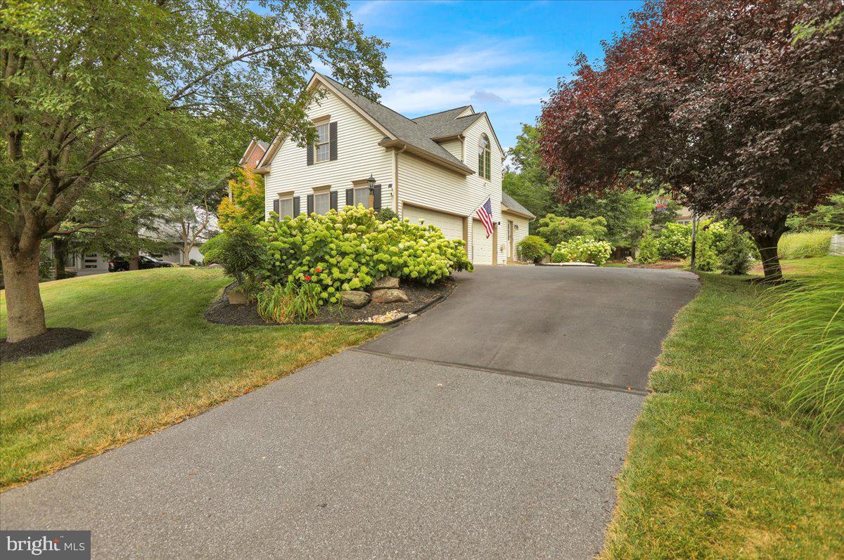 HUNTERS RIDGE - Residential