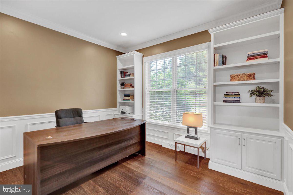 HUNTERS RIDGE - Residential