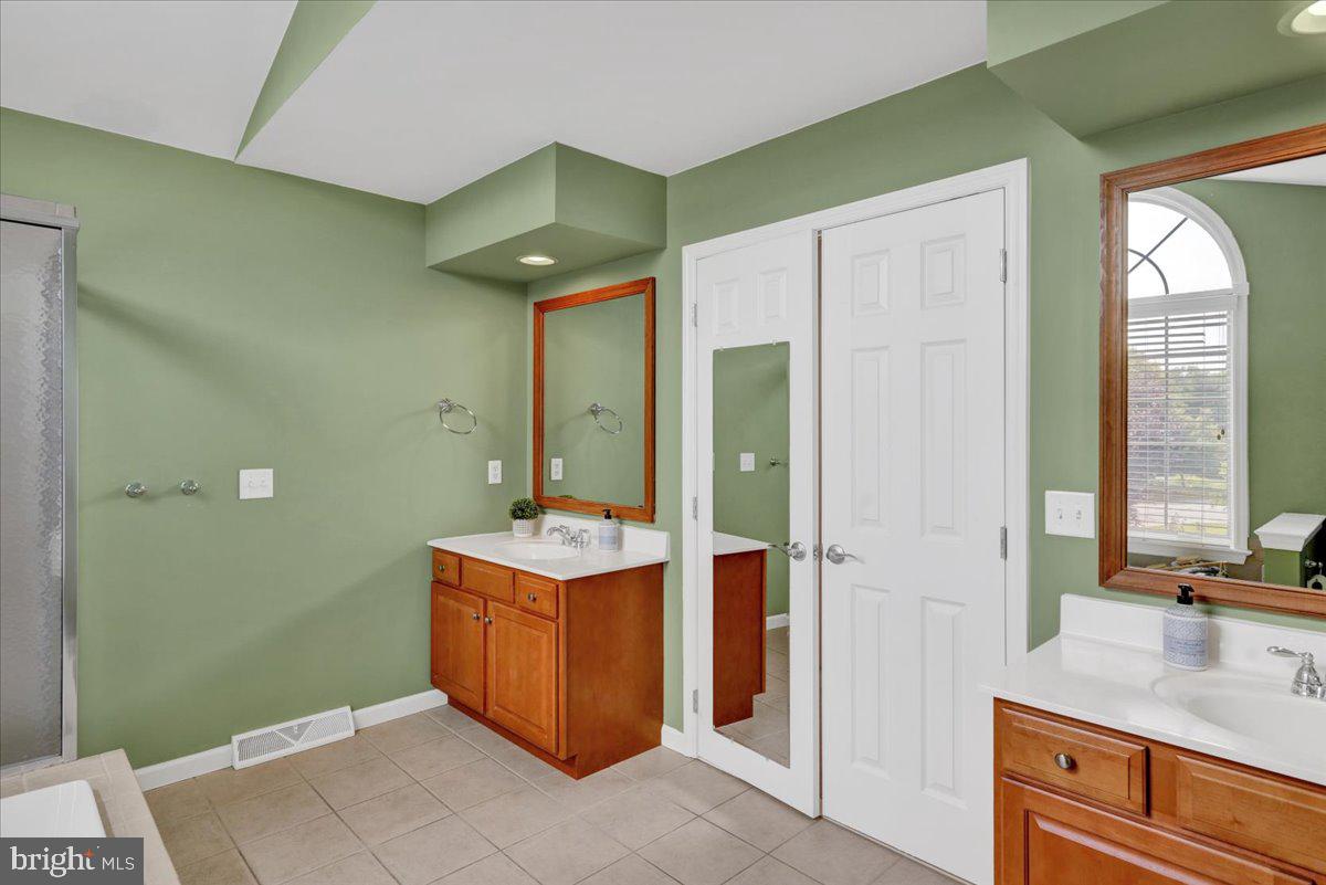 HUNTERS RIDGE - Residential