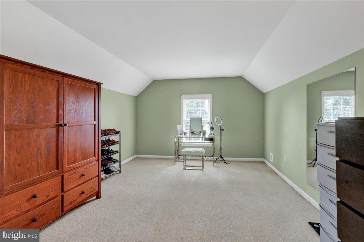 HUNTERS RIDGE - Residential