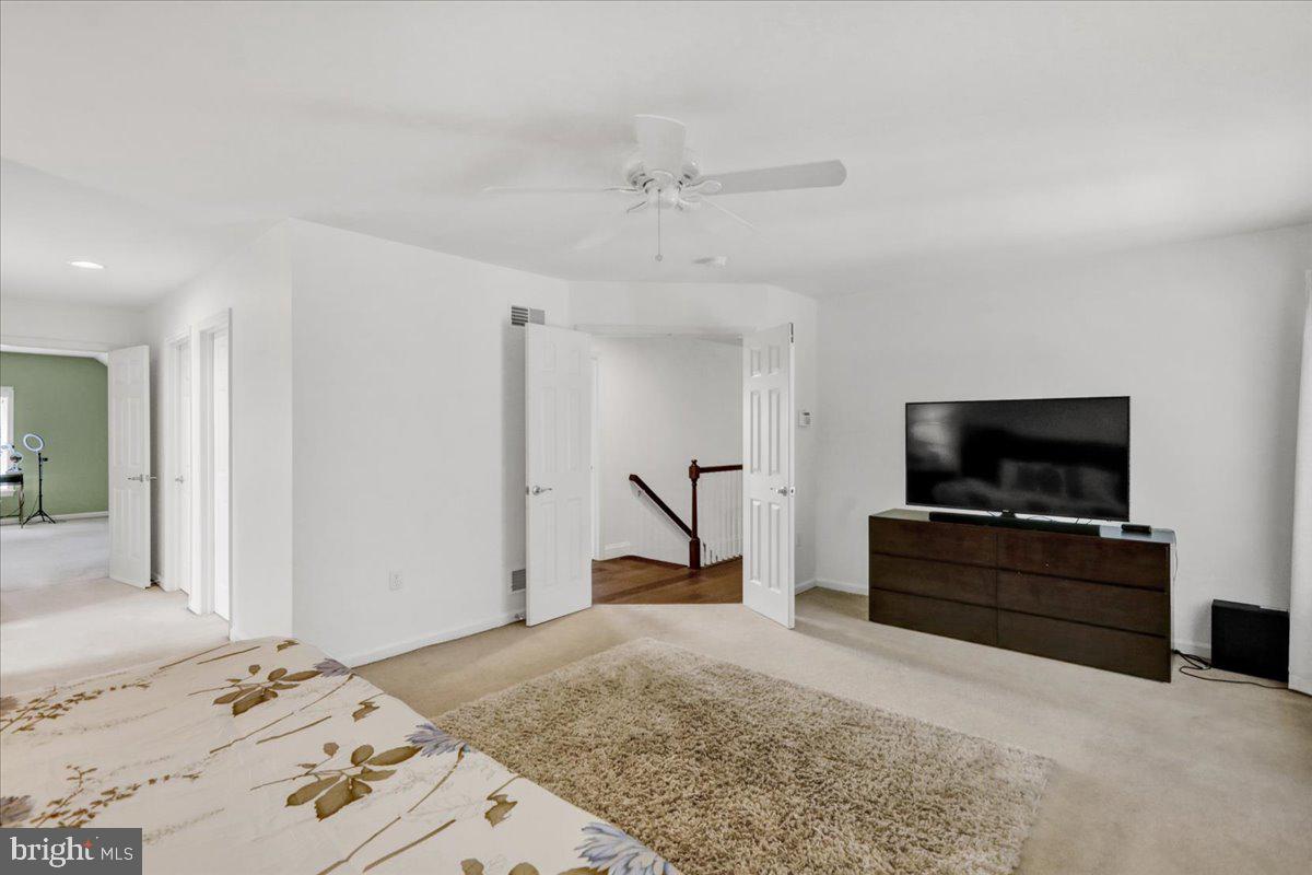 HUNTERS RIDGE - Residential