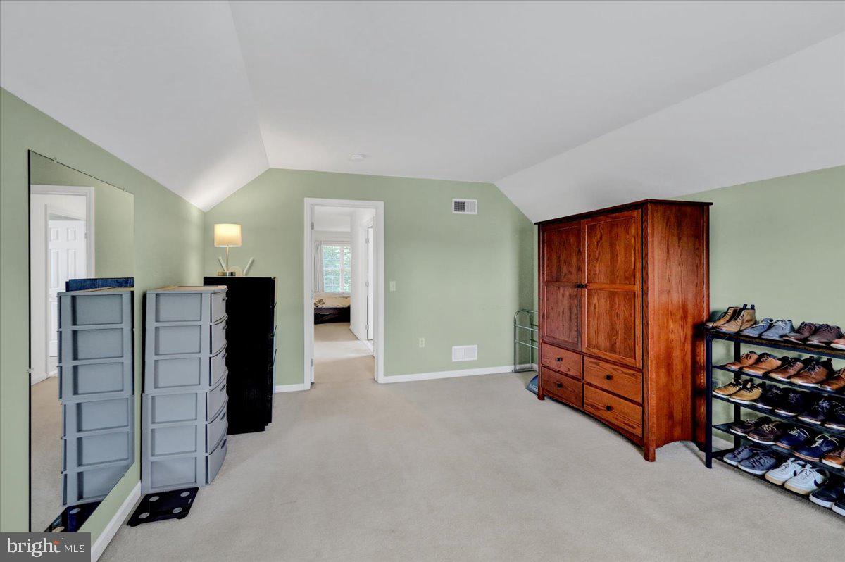 HUNTERS RIDGE - Residential