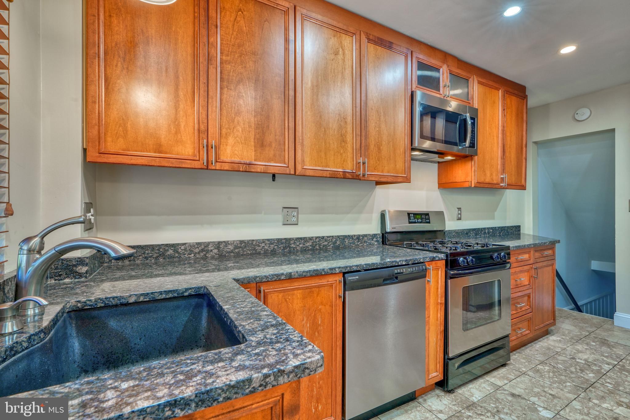 GAYWOOD - Residential Lease