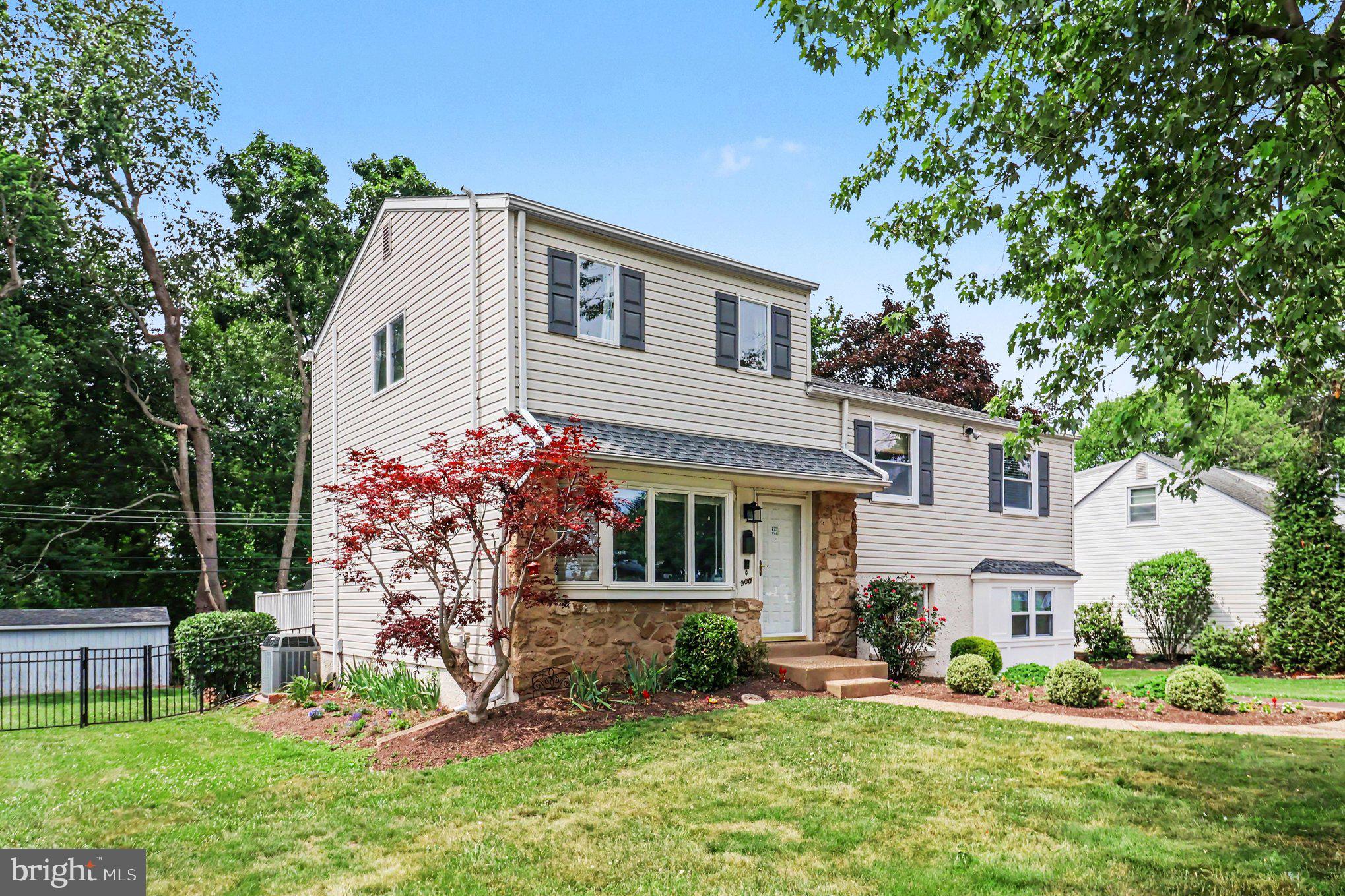 900 WOODLAWN DRIVE