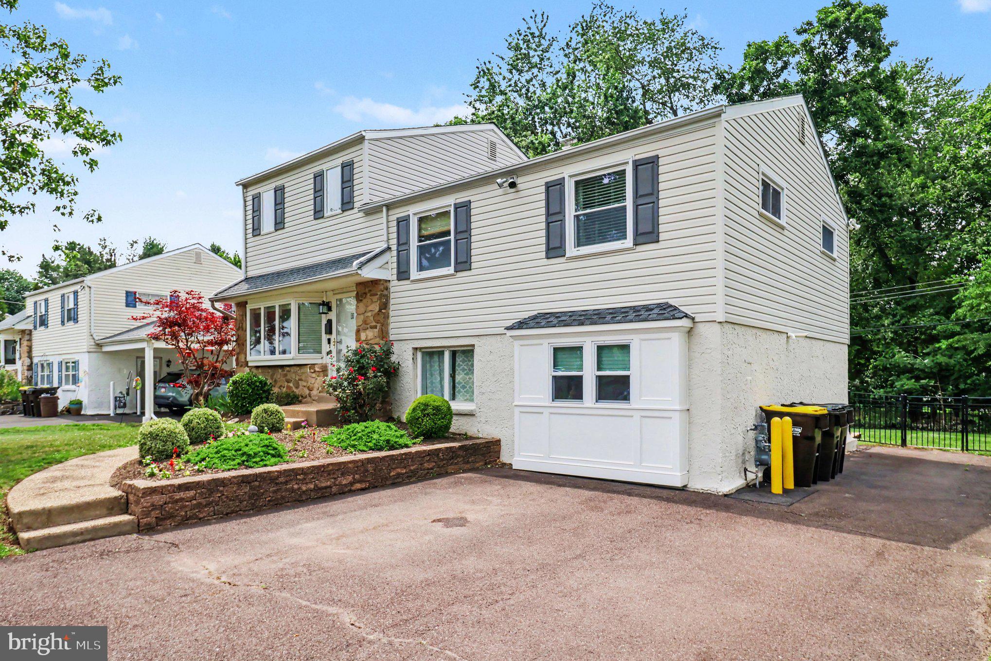 900 WOODLAWN DRIVE