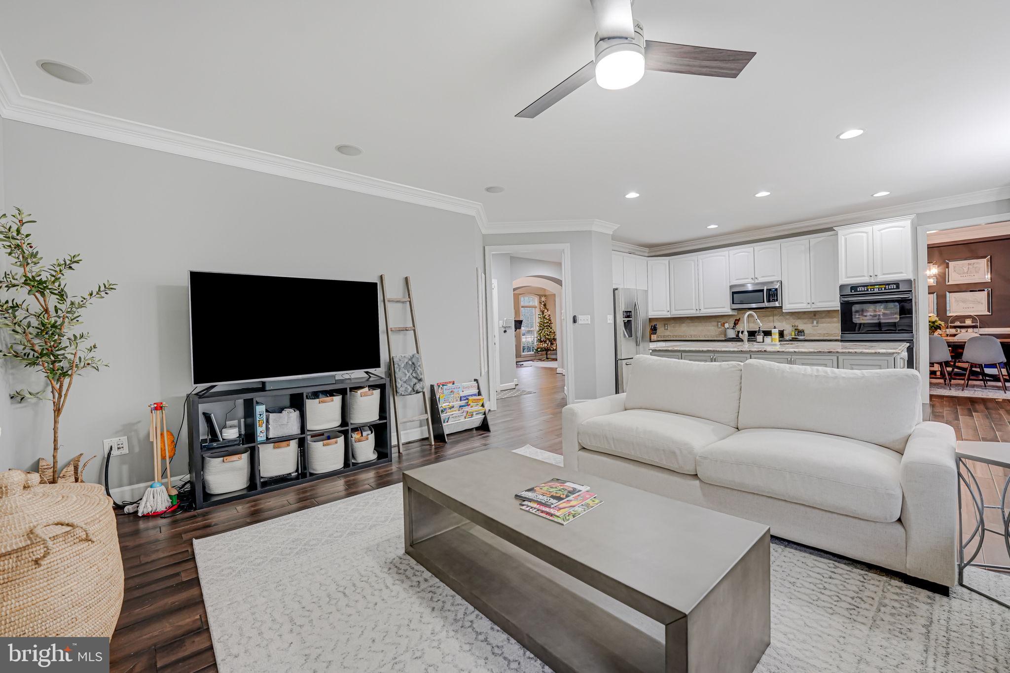 OAKTON PARK - Residential