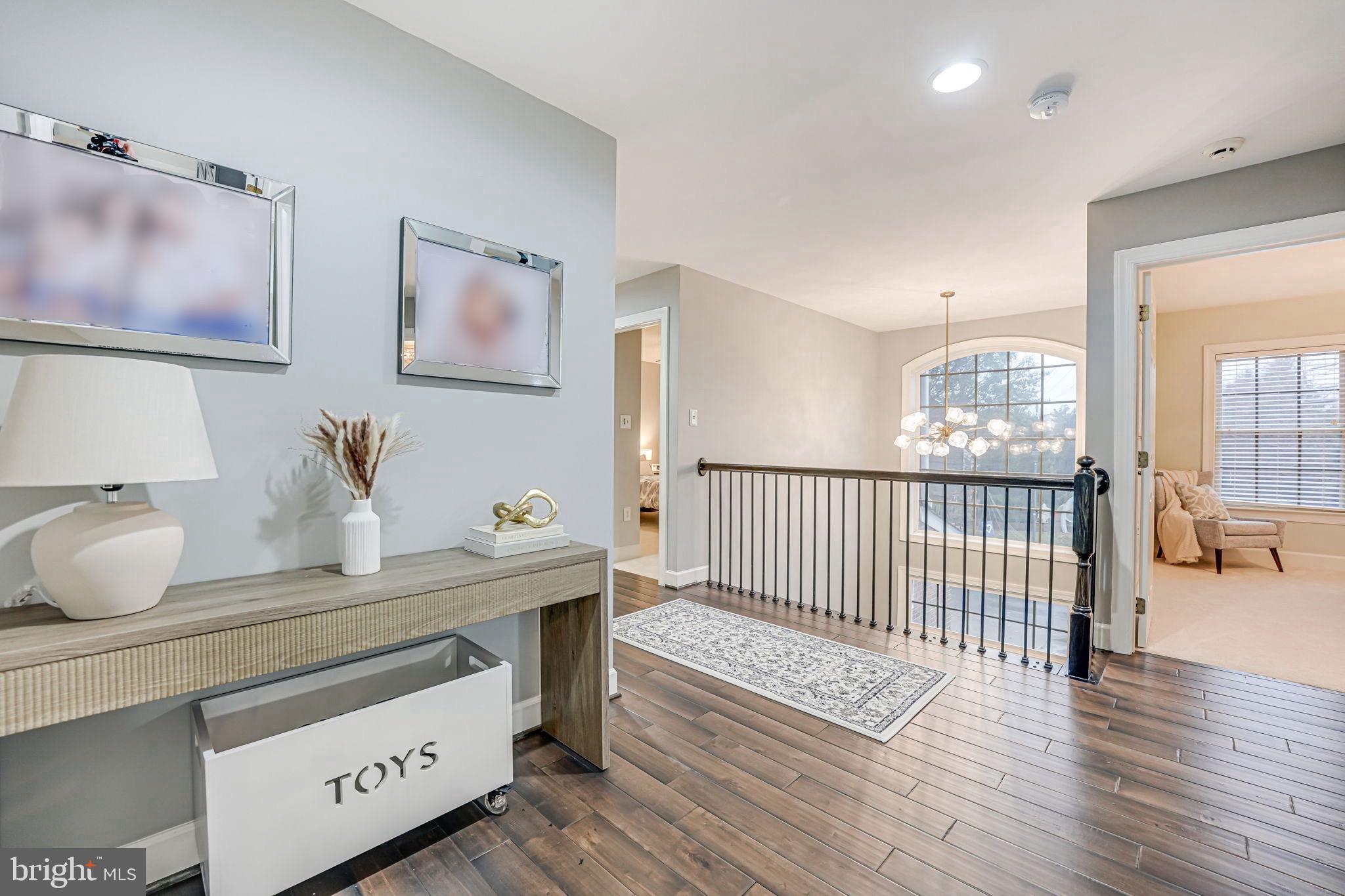 OAKTON PARK - Residential