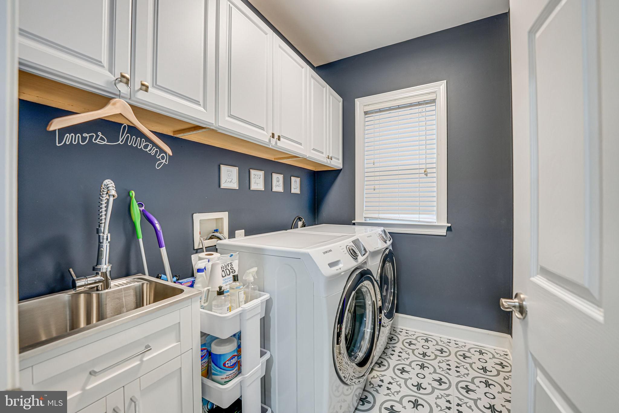 OAKTON PARK - Residential