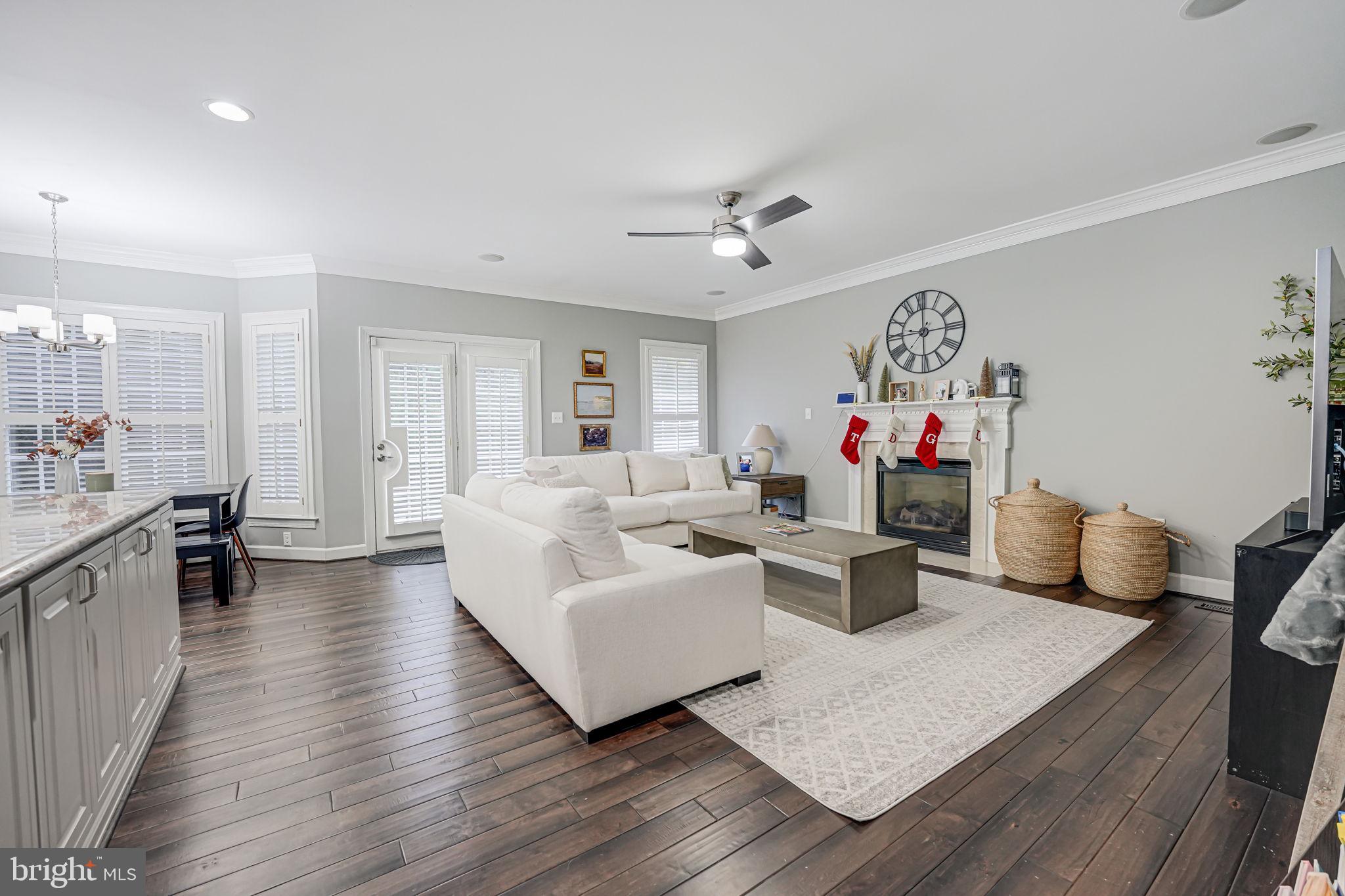 OAKTON PARK - Residential