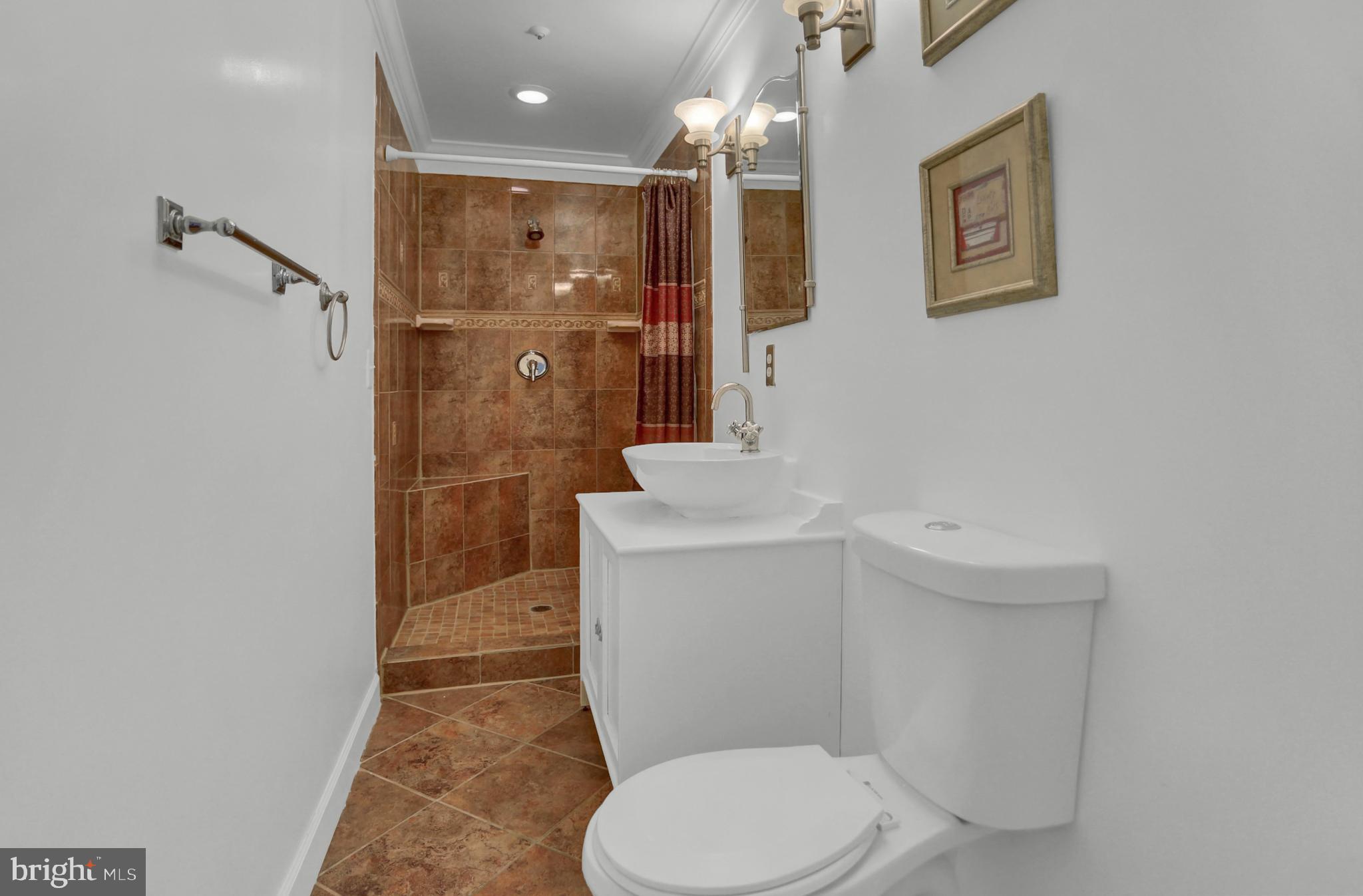 LYONS GATE - Residential