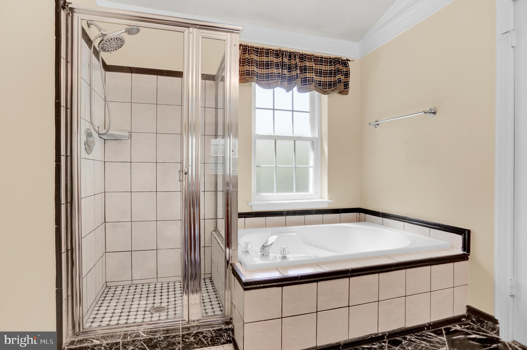 LYONS GATE - Residential