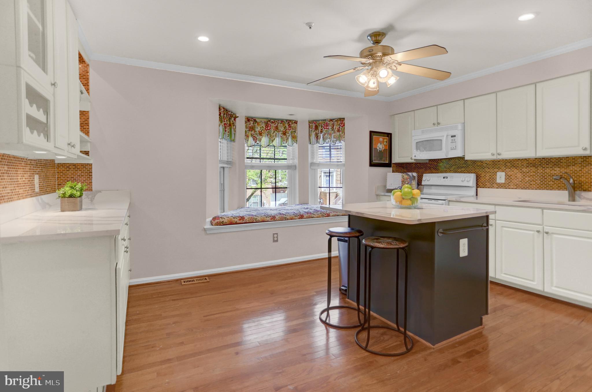 LYONS GATE - Residential