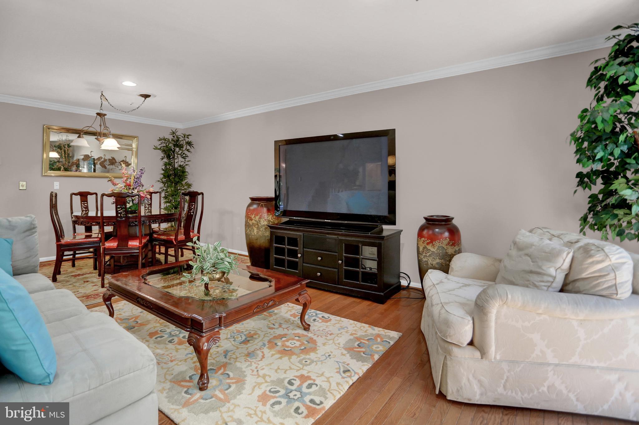 LYONS GATE - Residential