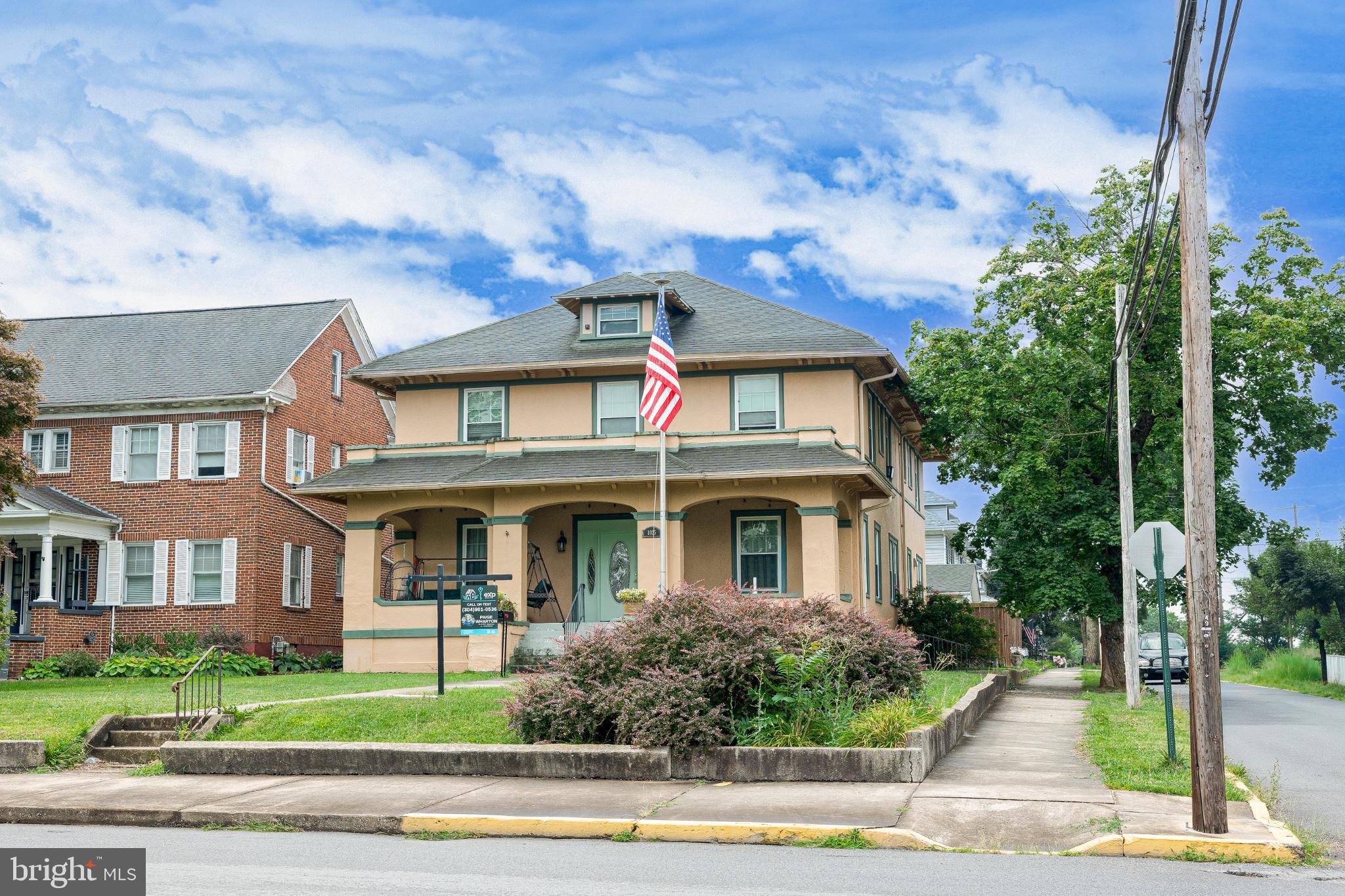 1025 W KING STREET