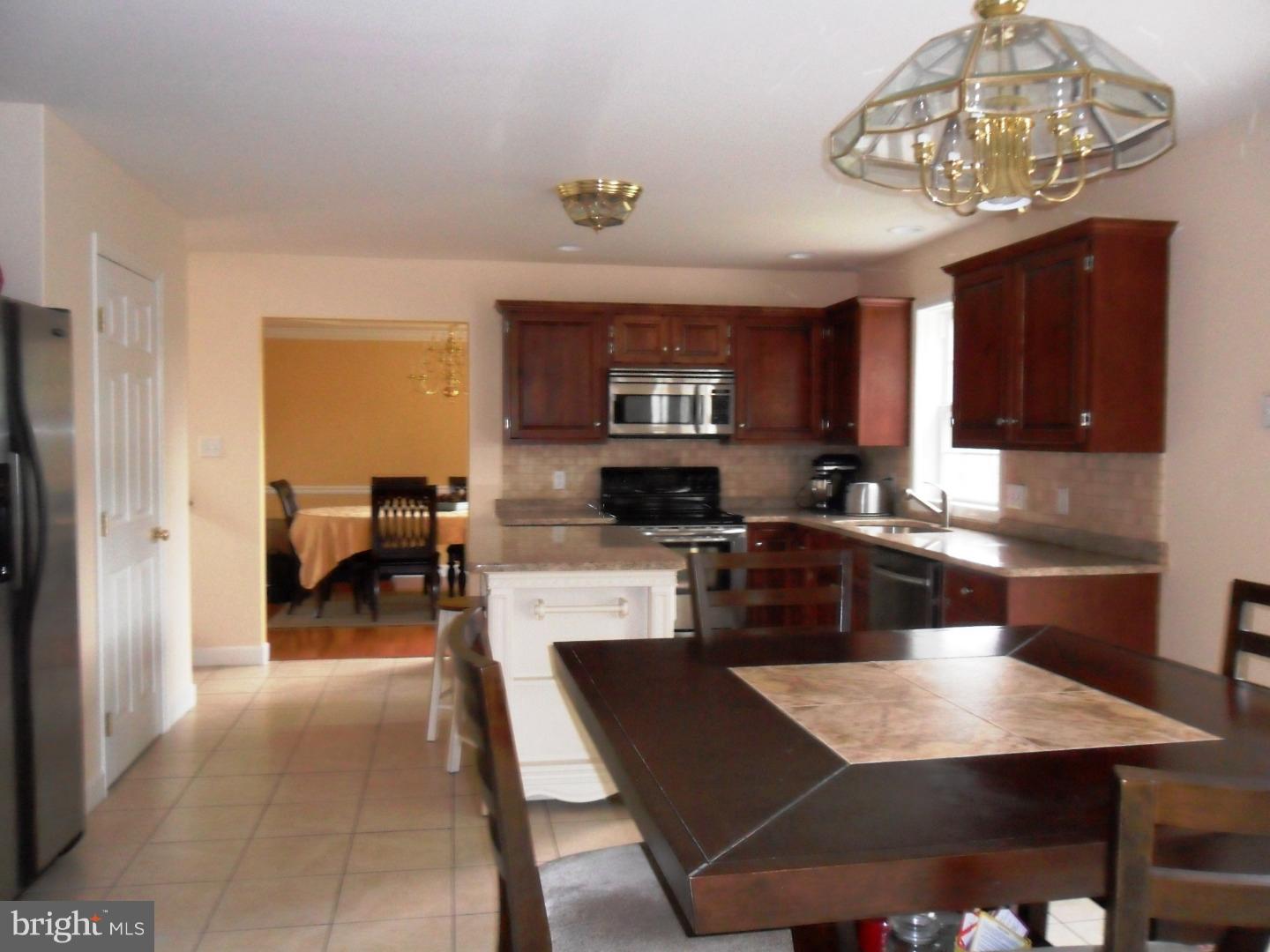 CHESTNUT HILL - Residential