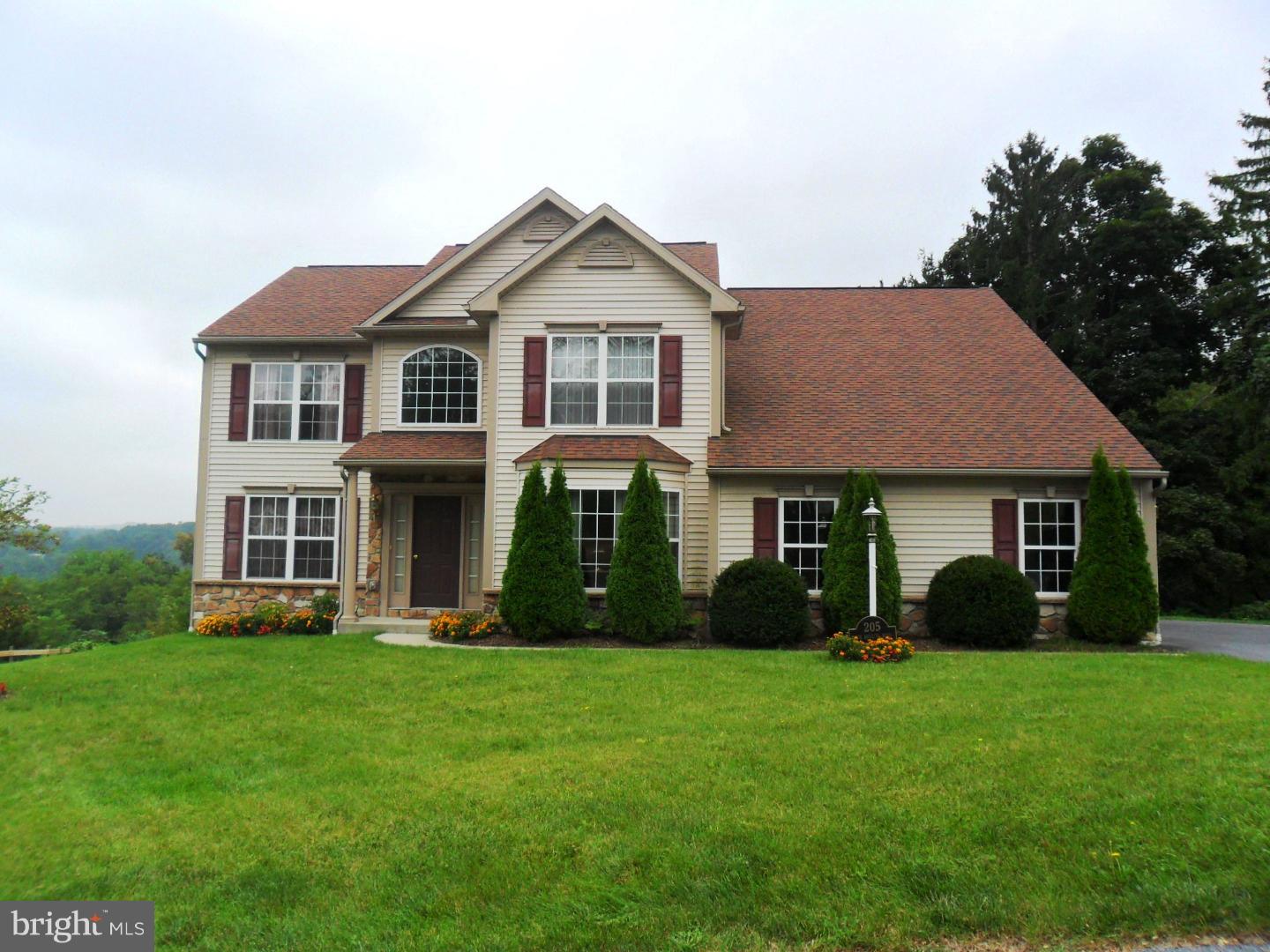 CHESTNUT HILL - Residential