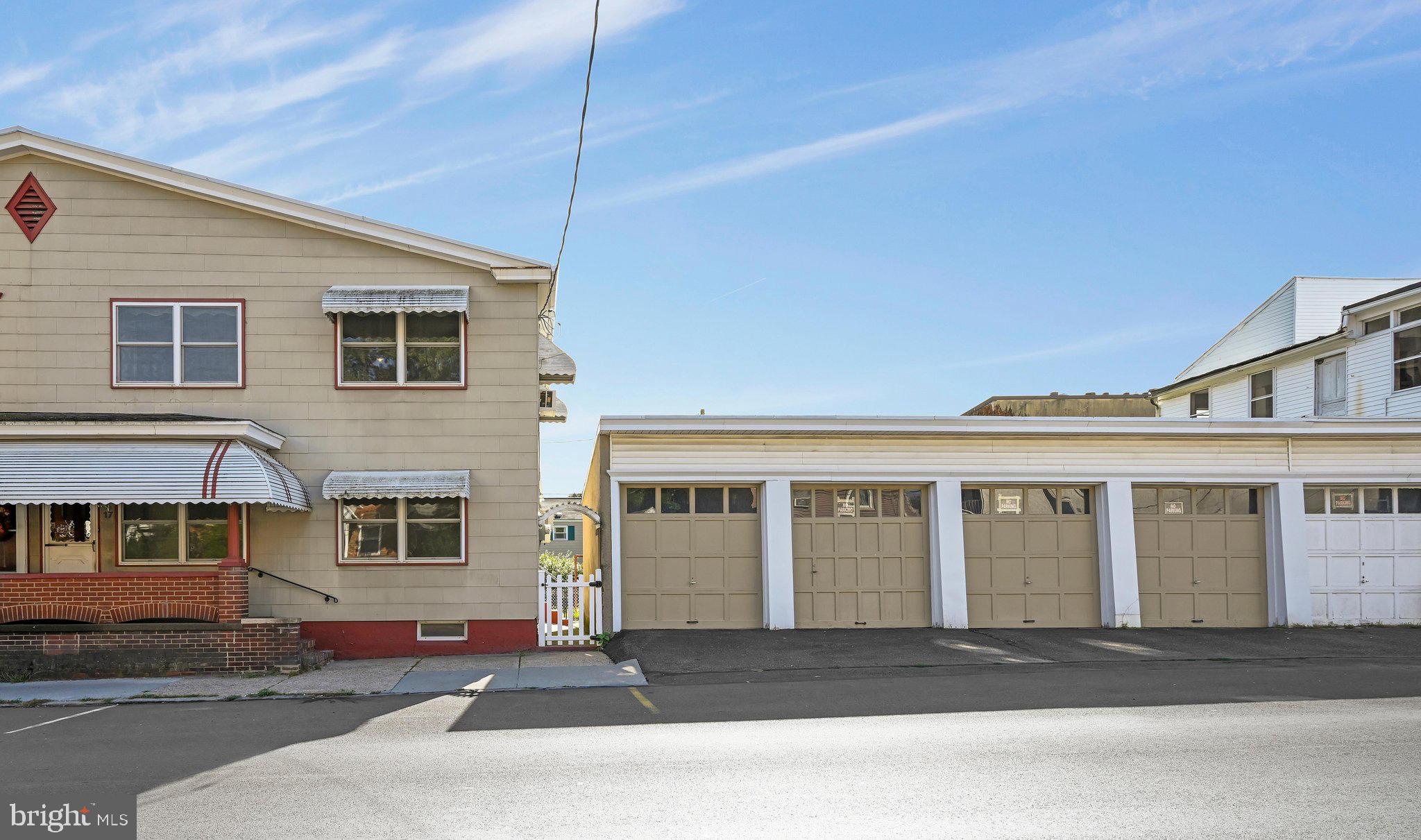 17 N 4TH STREET