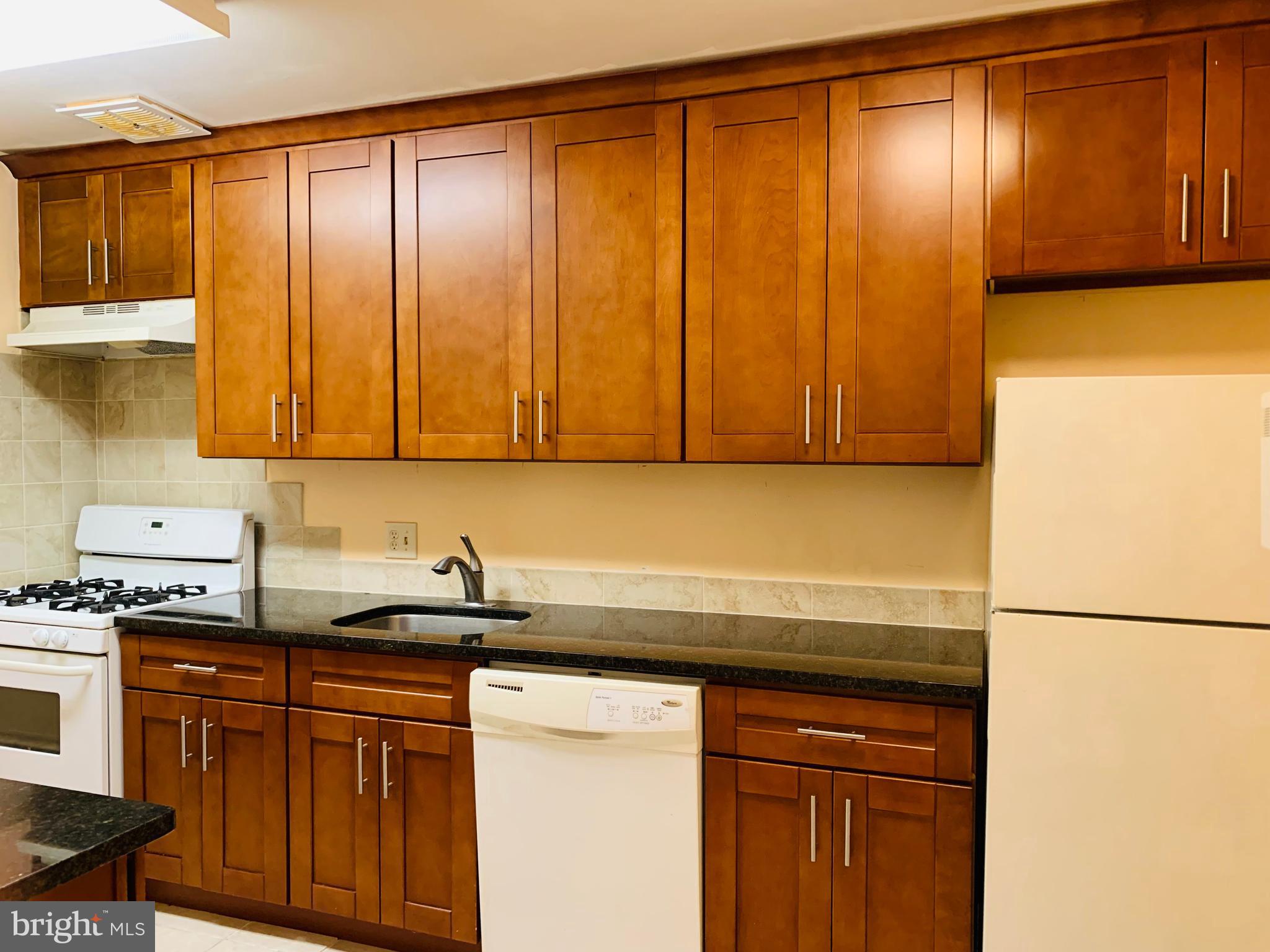 WALNUT GROVE - Residential Lease