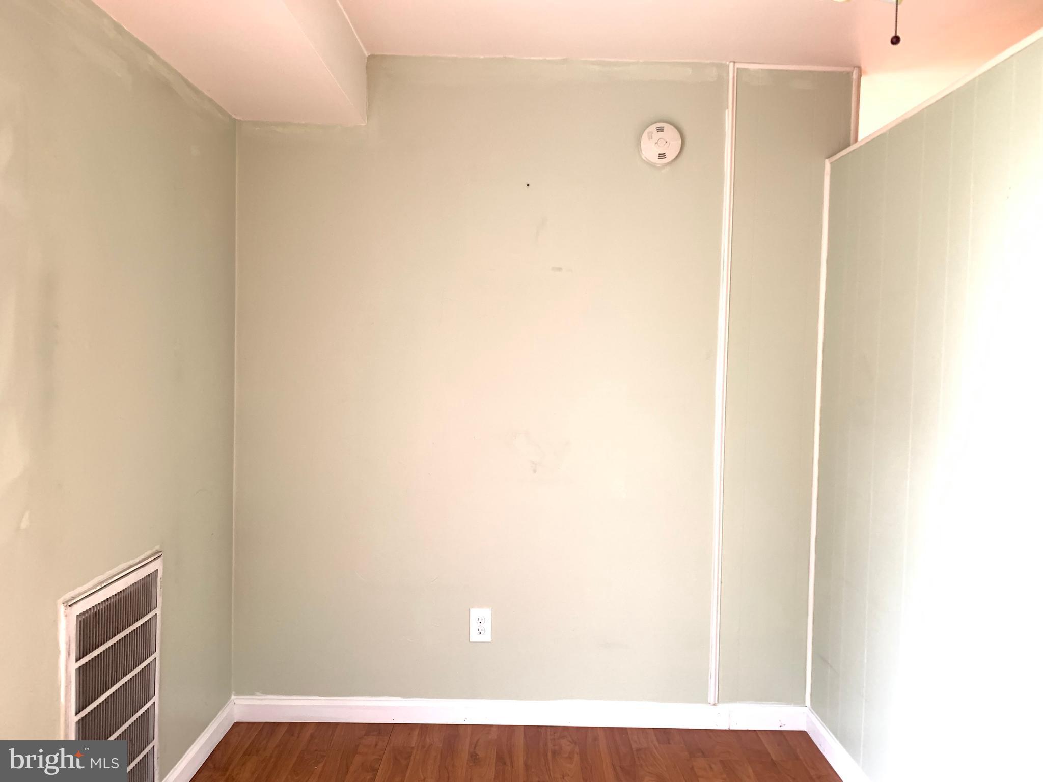 WALNUT GROVE - Residential Lease