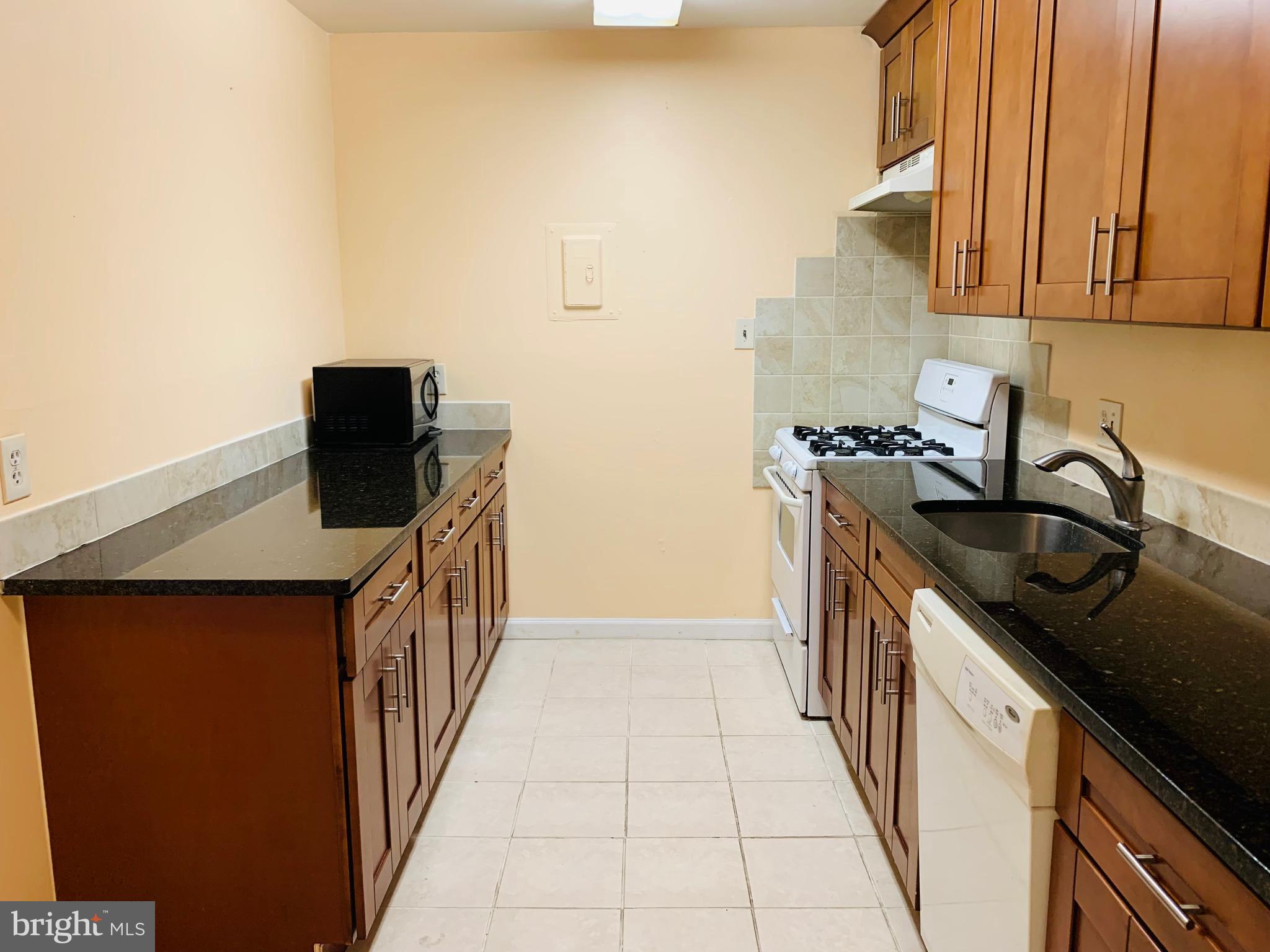 WALNUT GROVE - Residential Lease