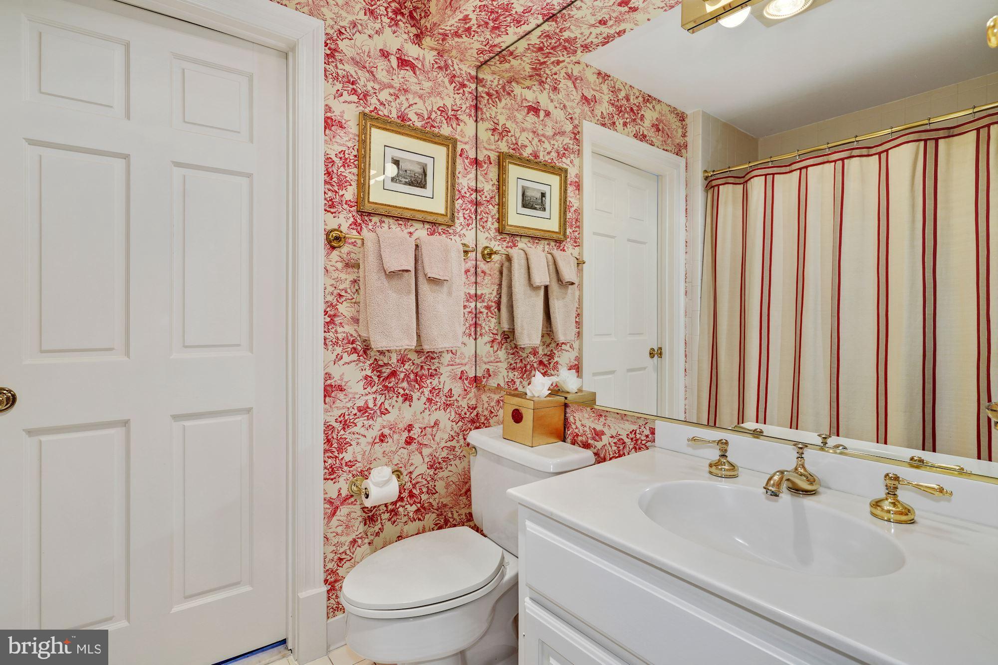 CHEVY CHASE VILLAGE - Residential