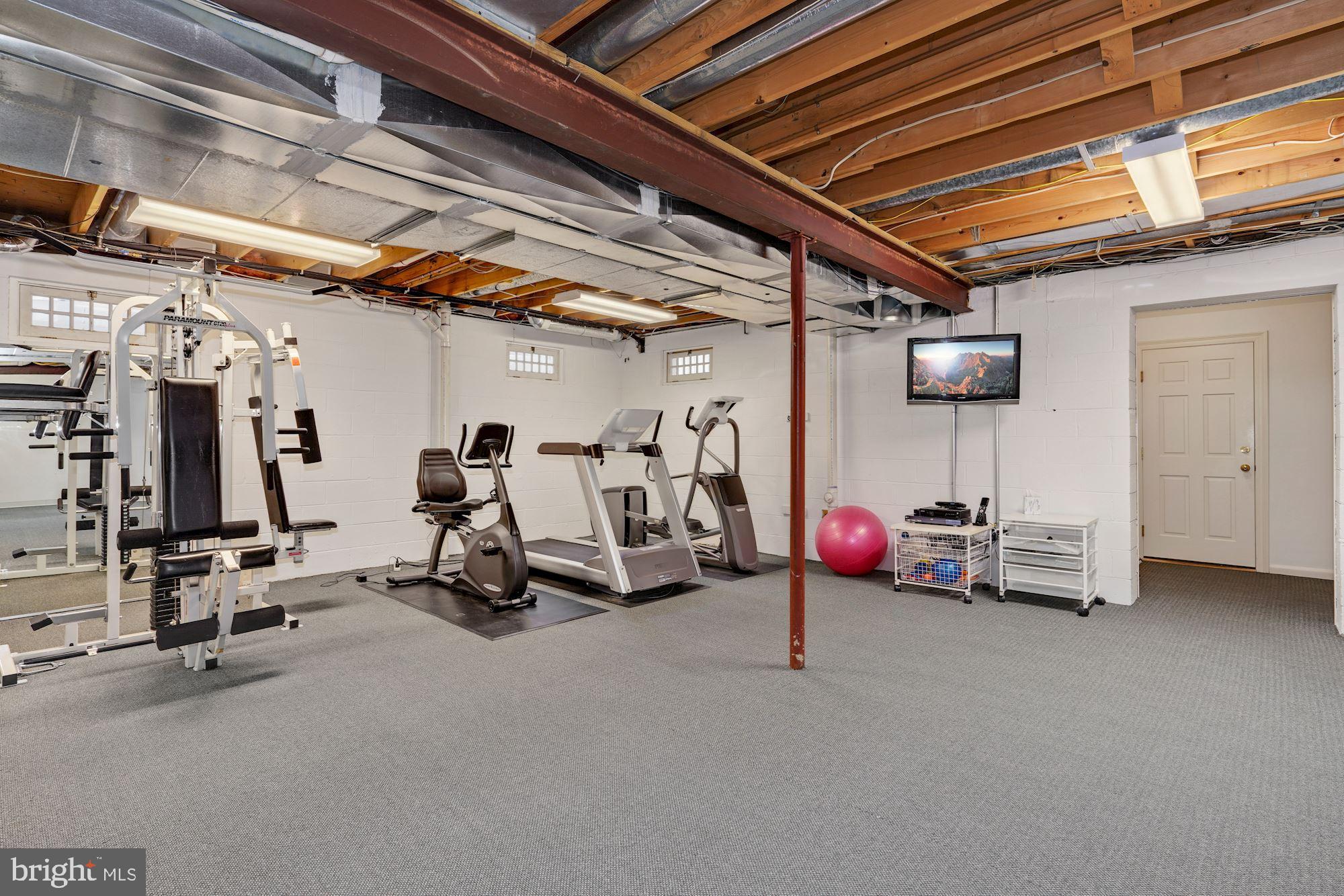 CHEVY CHASE VILLAGE - Residential