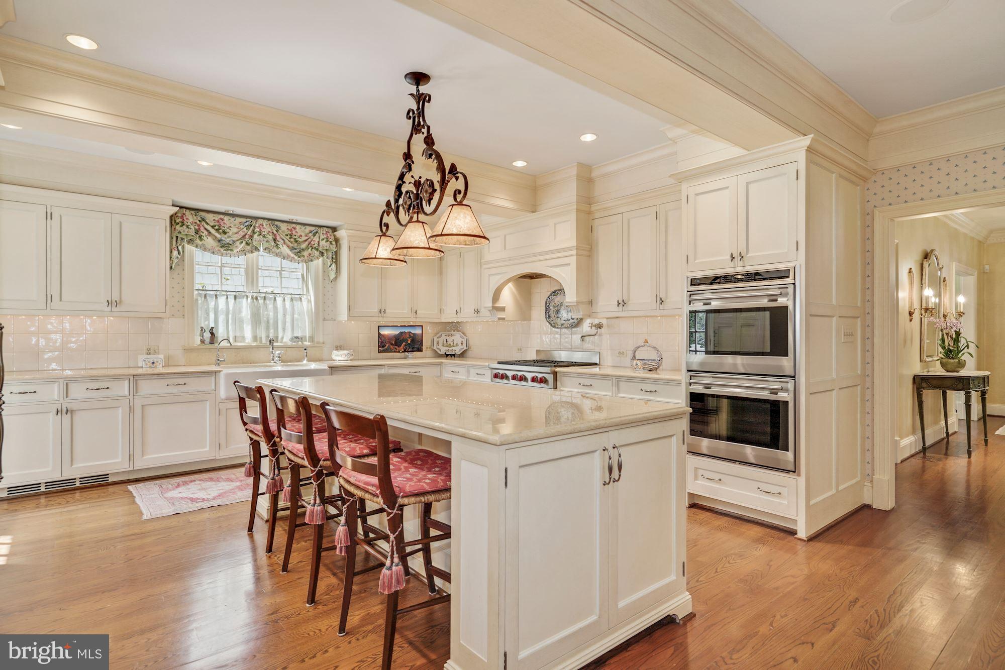 CHEVY CHASE VILLAGE - Residential